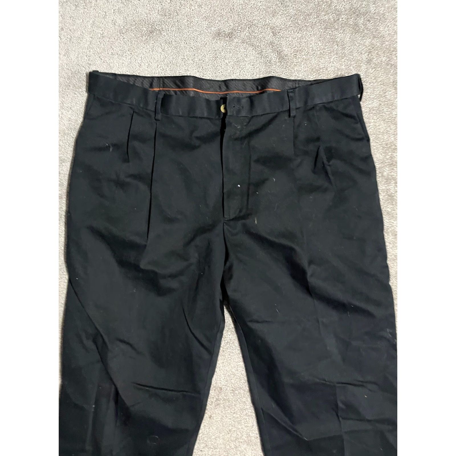 Haggar Men Haggar Pants Pleated Front Stretch waist 40x30 Solid Cotton Pants Men Haggar Pleated Front Stretch Waist 40x30 Solid Cotton Professionally? Size US 40 / EU 56 - 2 Thumbnail
