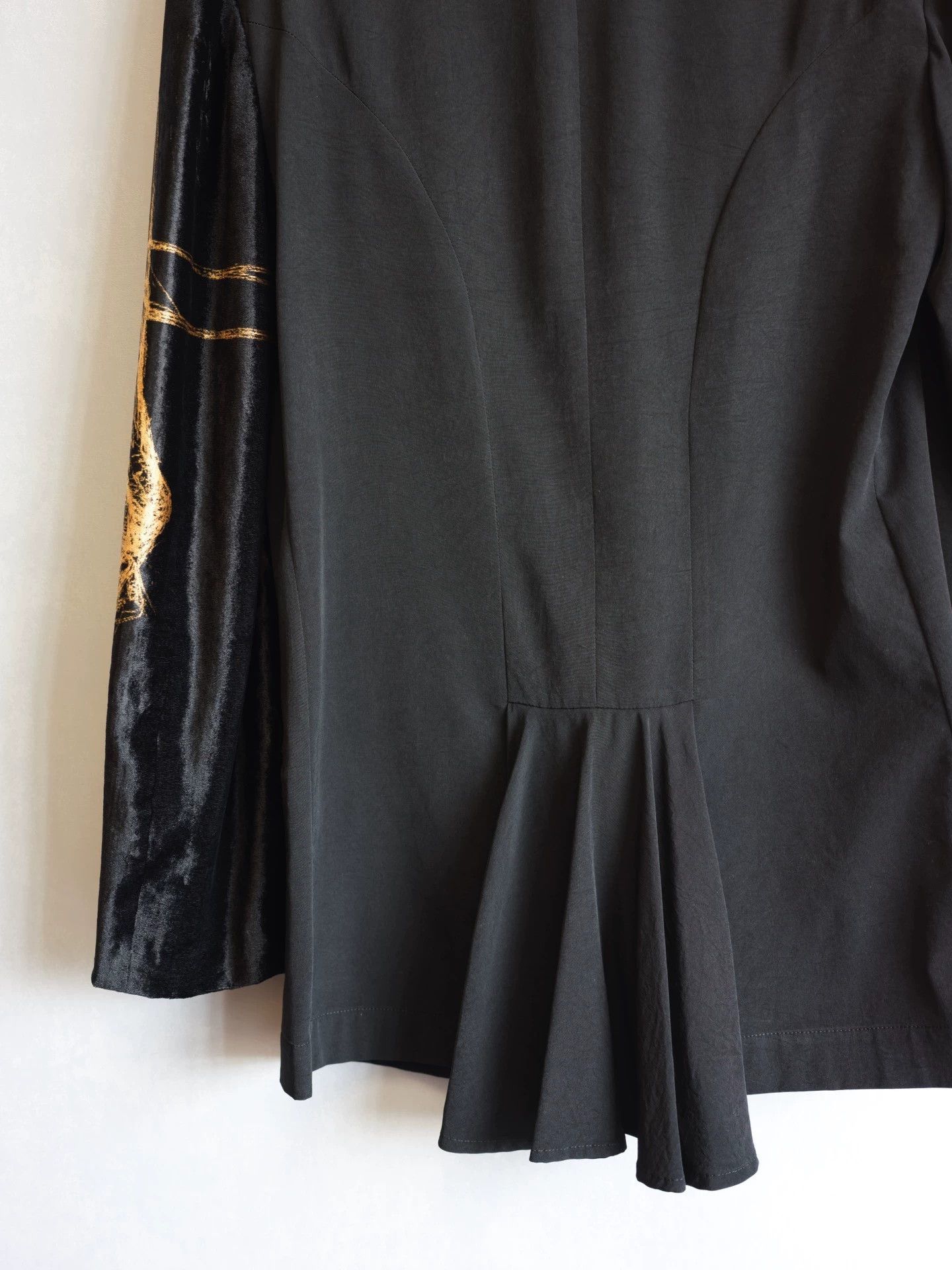 Yohji Yamamoto Yohji Yamamoto 20SS Velvet-Sleeve Triacetate Mermaid Jkt Size US L / EU 52-54 / 3 - 7 Thumbnail