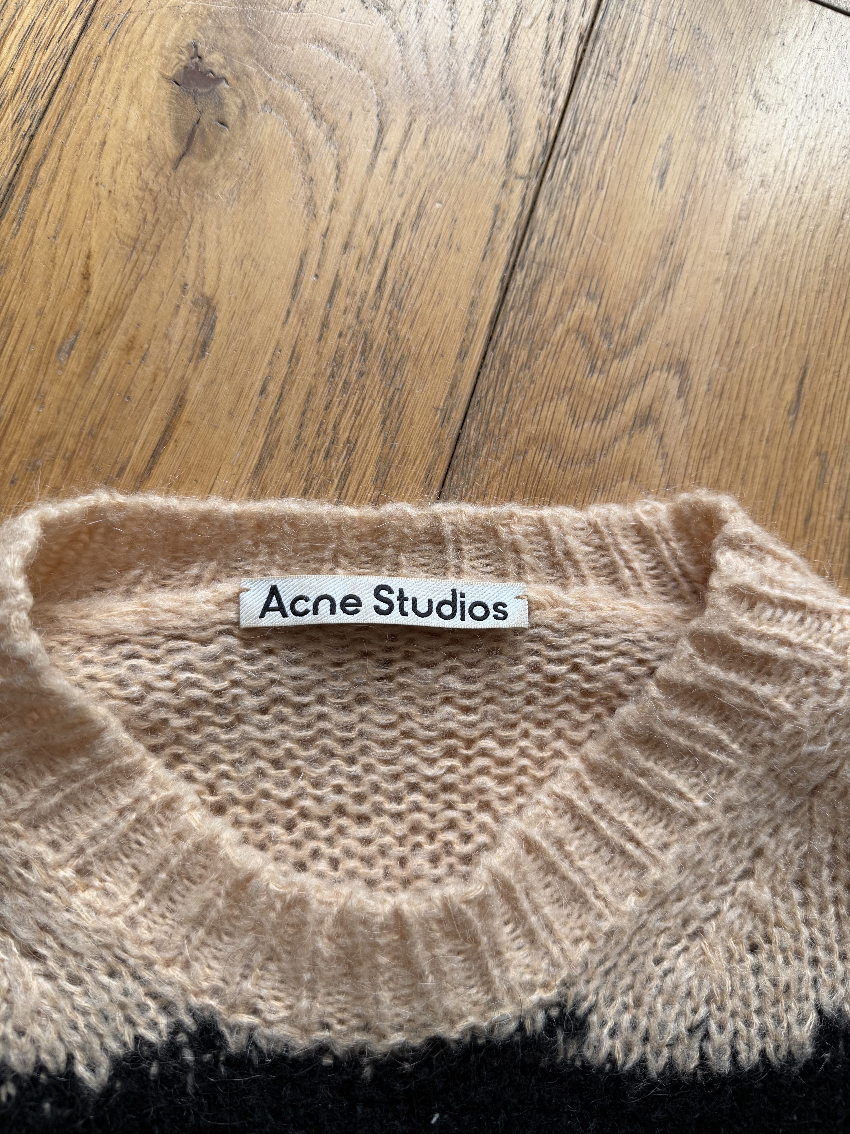 Acne Studios Acne Studios kurt cobain distressed mohair striped sweater Size US M / EU 48-50 / 2 - 5 Thumbnail