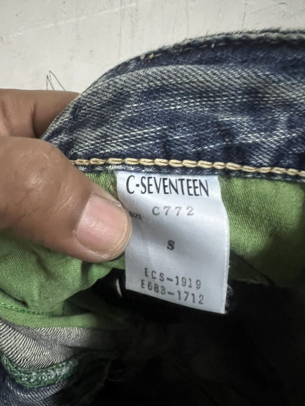 Designer × Japanese Brand FLARED LOW RISE SEVEN TEEN DISTRESSED DENIM PANT Size US 29 - 11 Thumbnail