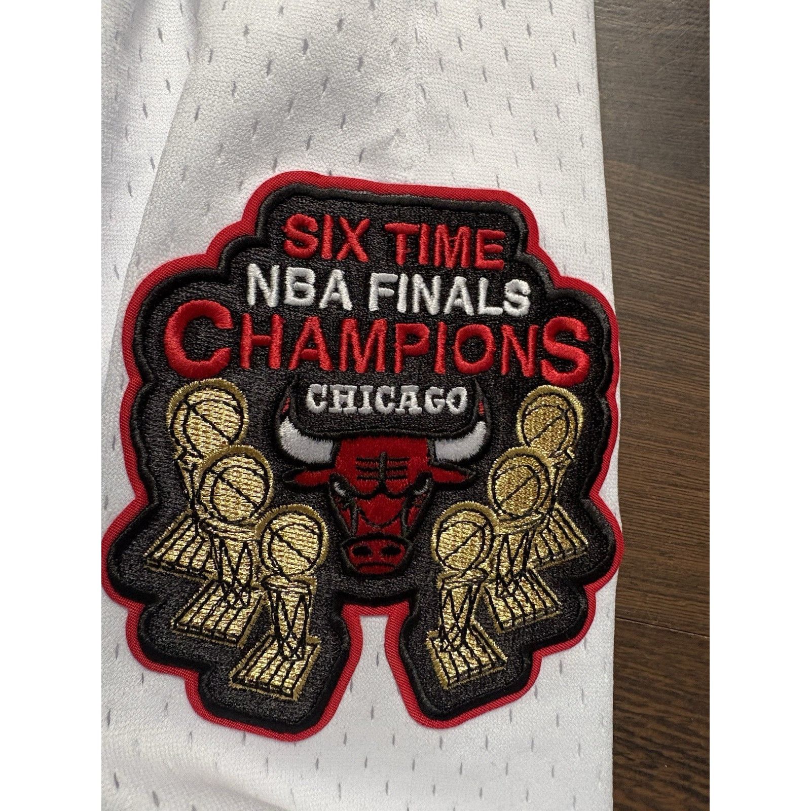 Pro Standard PRO STANDARD CHICAGO BULLS LOGO MESH WHITE Shorts Sz Large Size US 36 / EU 52 - 8 Thumbnail