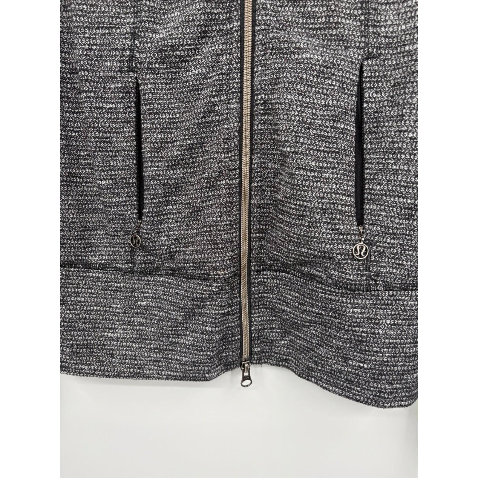 Lululemon Lululemon Daily Yoga Jacket in Coco Pique Black/Gray Size 2 Size XS / US 0-2 / IT 36-38 - 3 Thumbnail