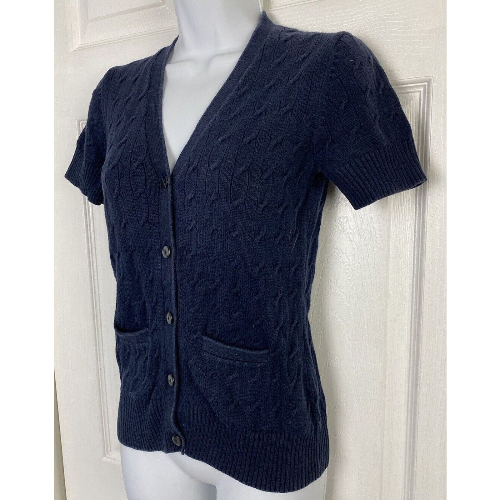 Brooks Brothers Brooks Brothers Cable Knit Short Sleeve Button Up Cardigan Size XS / US 0-2 / IT 36-38 - 2 Thumbnail
