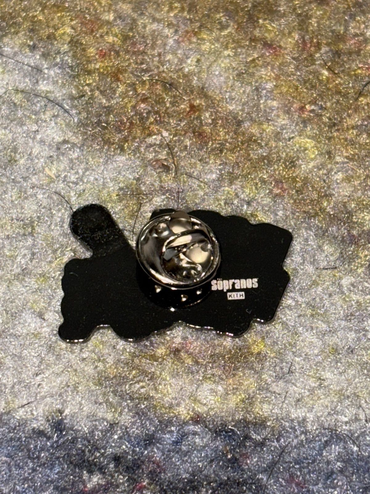 Kith Kith x The Sopranos Bada Bing Pin Size ONE SIZE - 2 Thumbnail