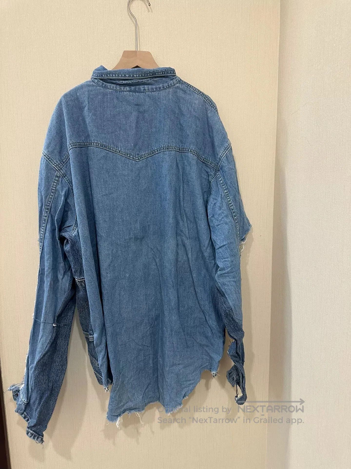 Vetements vetements levis unisex denim shirt. Size US XS / EU 42 / 0 - 2 Thumbnail