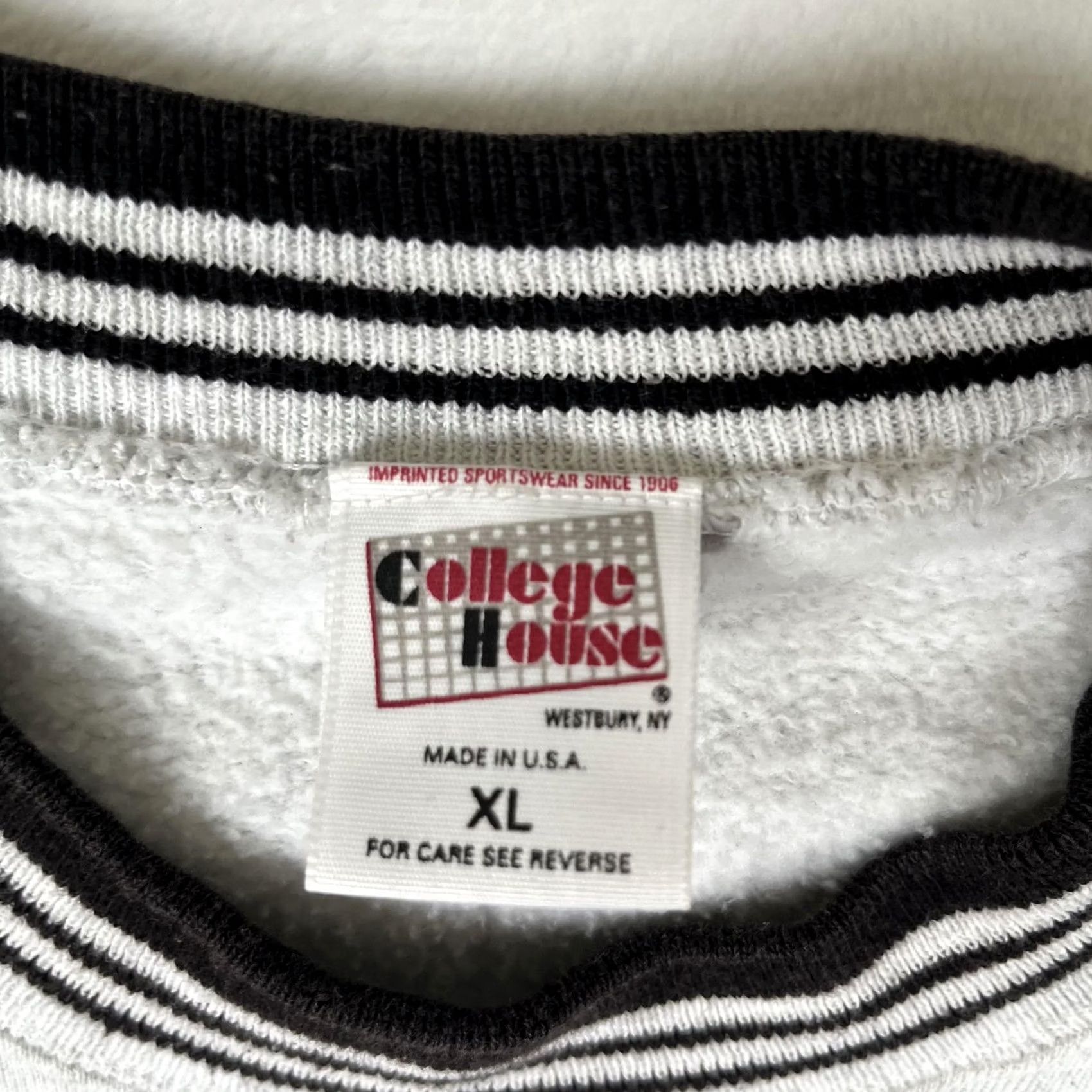 Vintage VINTAGE College House Sierra Timberwolves Sweatshirt Mens XL Gray Graphic Print Fleece Crew Neck Pullover College House Logo Size US XL / EU 56 / 4 - 5 Thumbnail