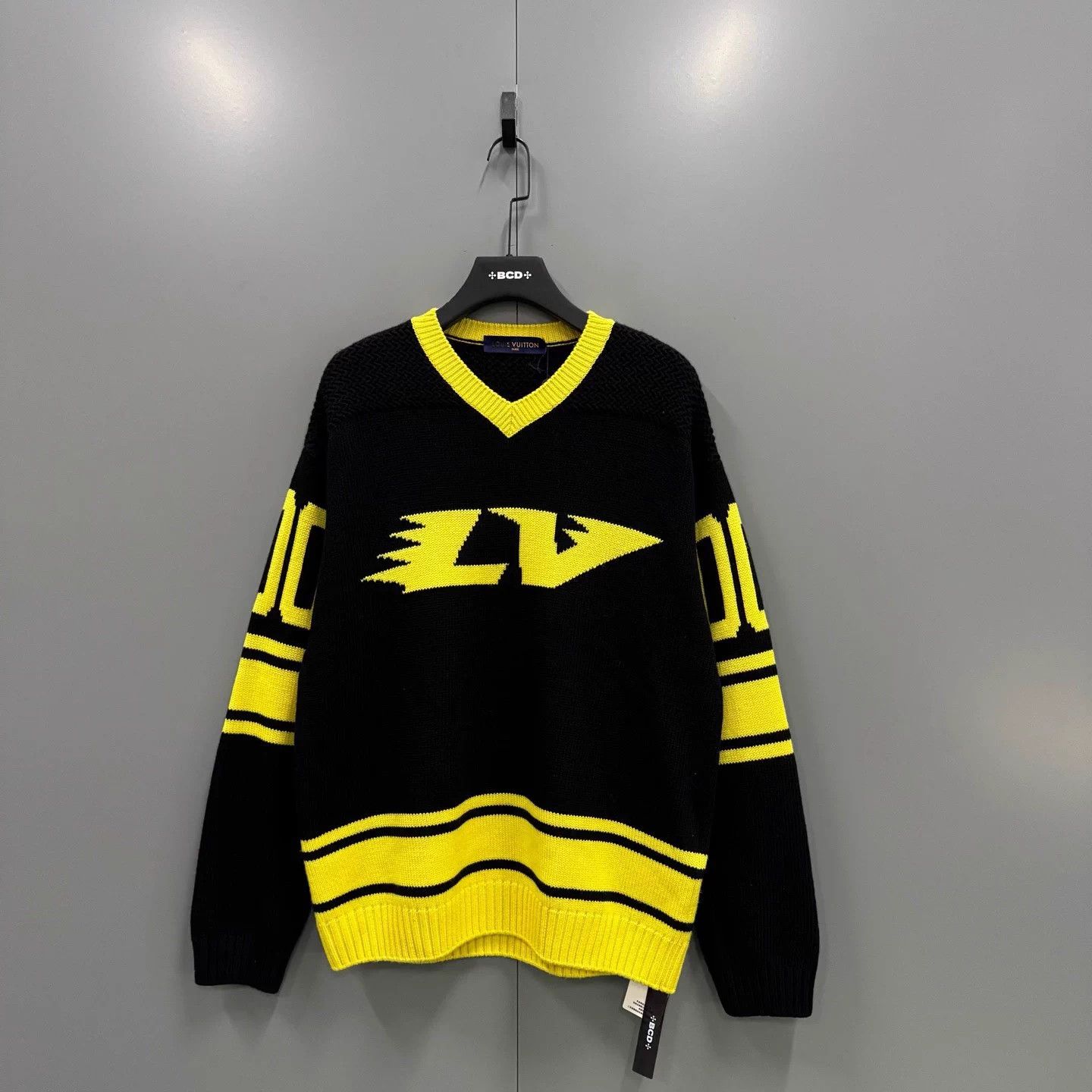 Louis Vuitton LV color blocked logo print M sweater Size US M / EU 48-50 / 2 - 2 Thumbnail
