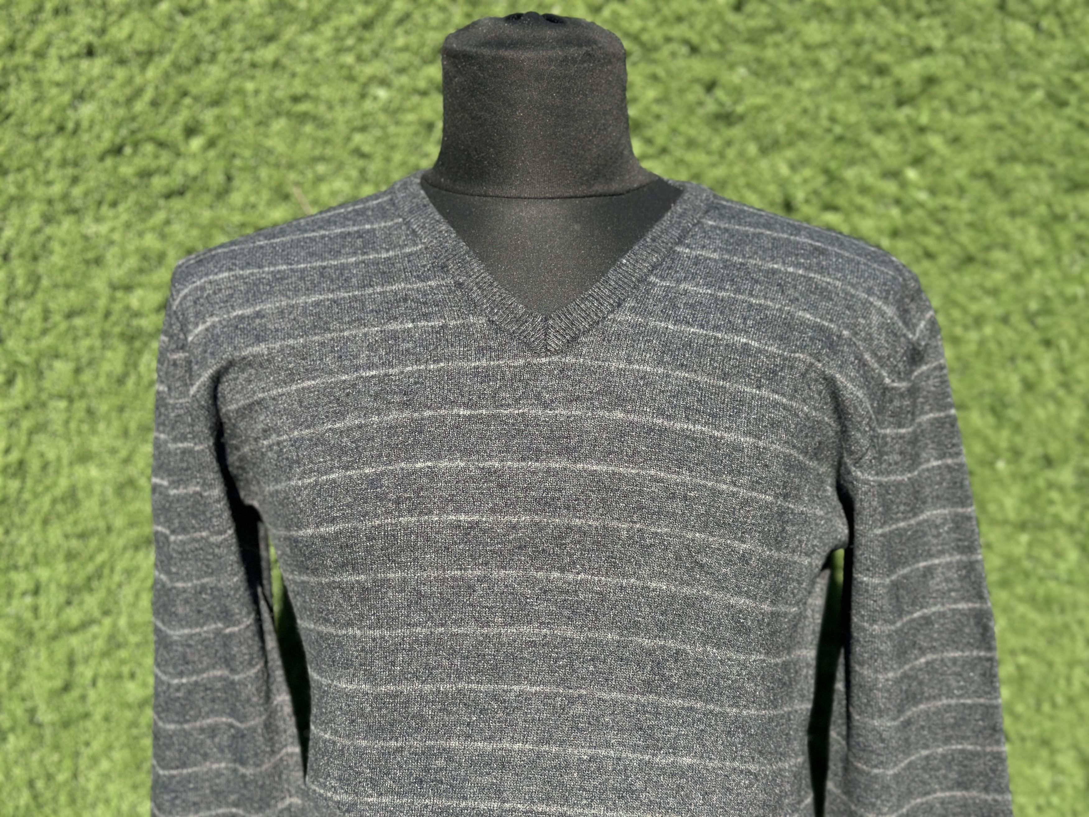 Prada Prada Wool Cashmere V Neck Striped Knit Sweater Size 46 S M Size US M / EU 48-50 / 2 - 6 Thumbnail