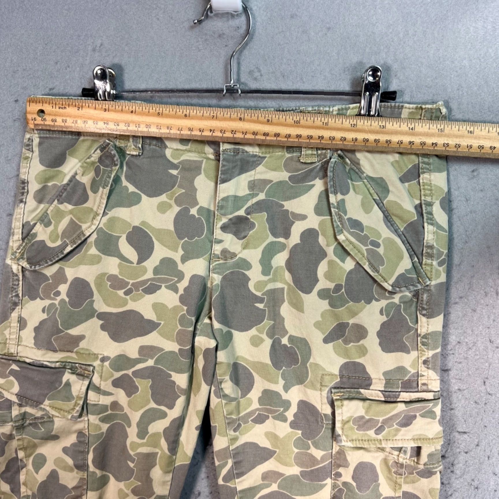 Vintage VINTAGE Denim & Supply Ralph Lauren Womens Size 27 Camo Cargo Pants Slim Fit Green Size 27" / US 4 / IT 40 - 4 Thumbnail