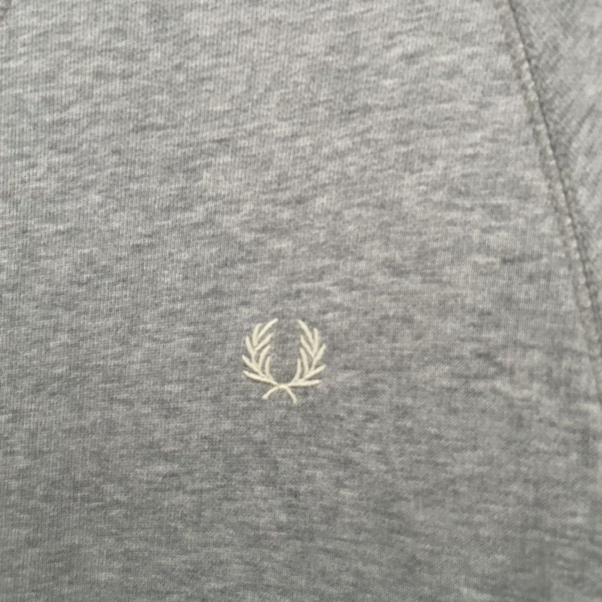 Fred Perry Y2K Fred Perry Basic Grey Crewneck Size US M / EU 48-50 / 2 - 2 Thumbnail
