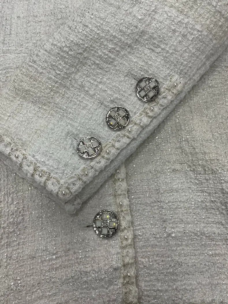 Chanel Chanel 23S show white pearl braided coat Size XS / US 0-2 / IT 36-38 - 2 Thumbnail
