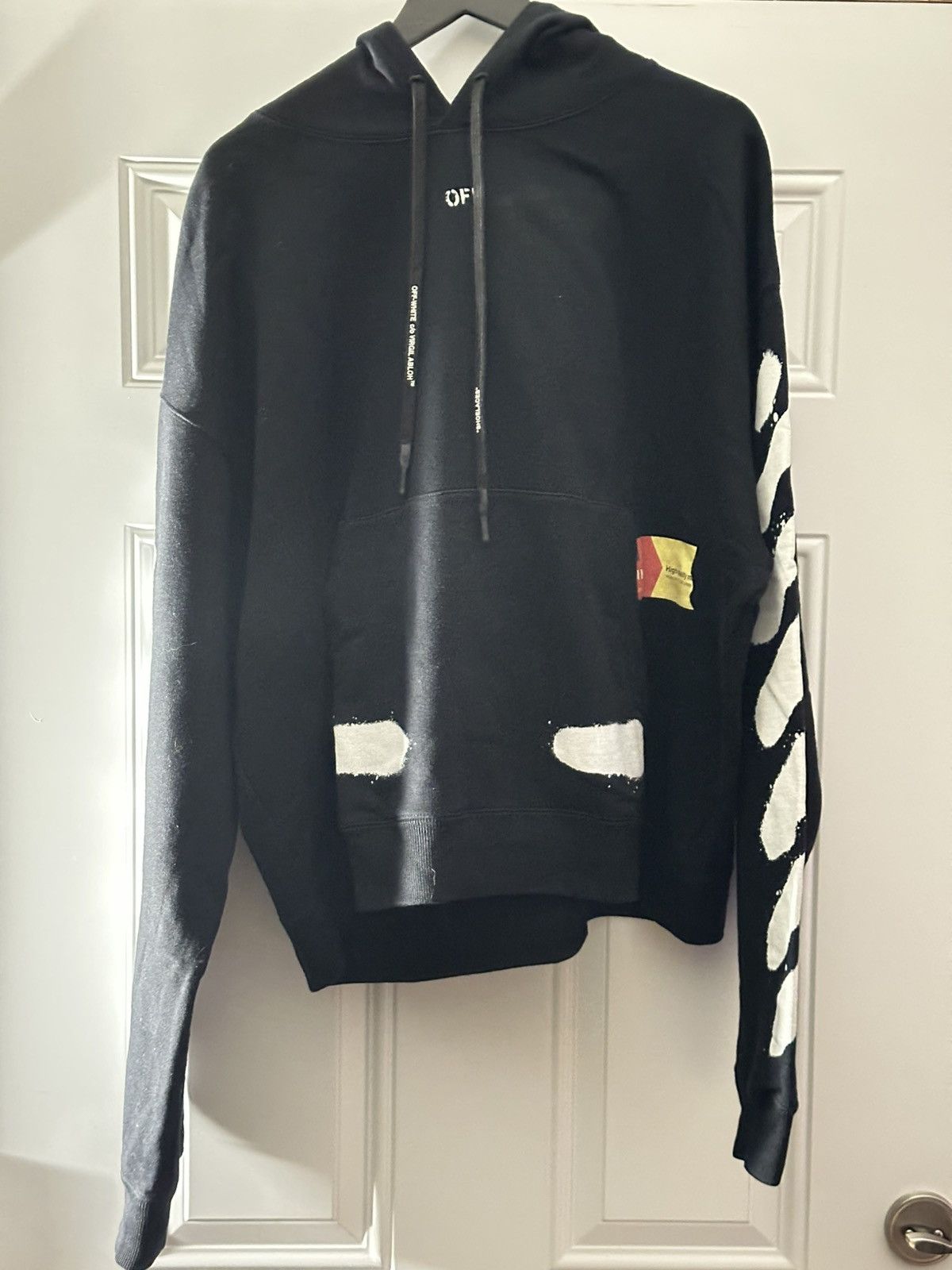 トップス OFF-WHITE Diagonal Spray Zip H Off-White Diagonal Spray Hoodie - Black – Kith