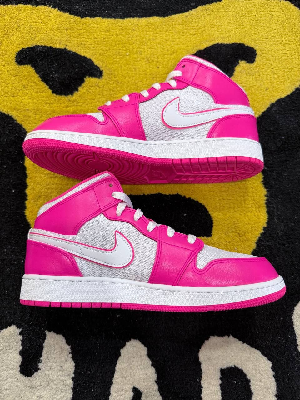 Nike Jordan 1 Mid Hyper Pink White (GS) (2019) 555112-611 Size US 7 / EU 40 - 3 Thumbnail