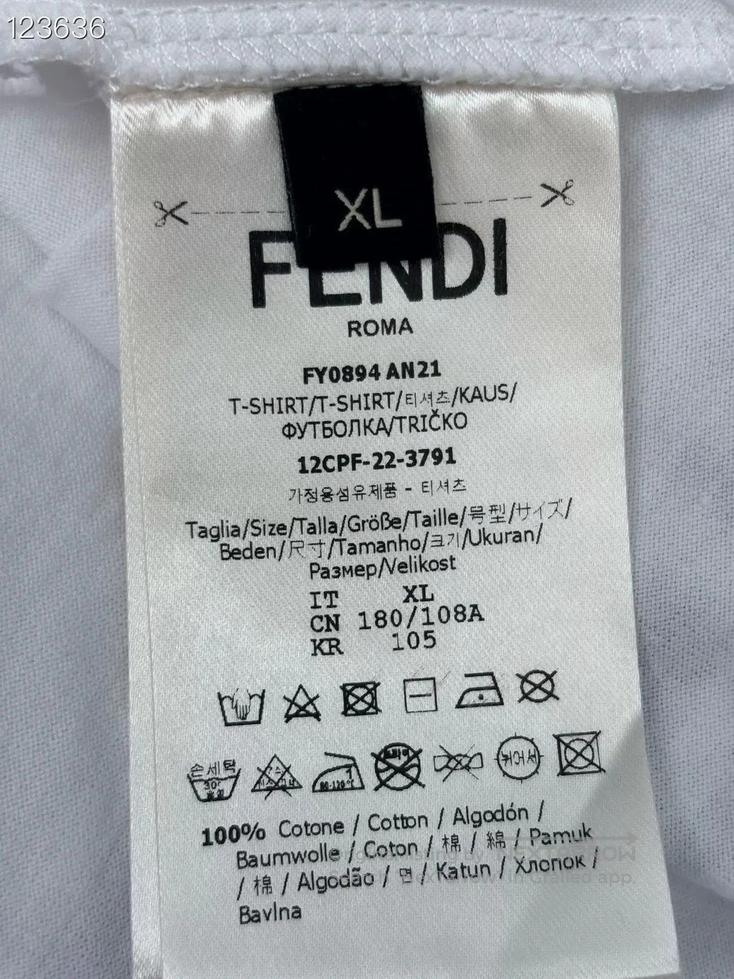 Fendi Fendi New Gradient Logo Casual T. Size US XL / EU 56 / 4 - 4 Thumbnail