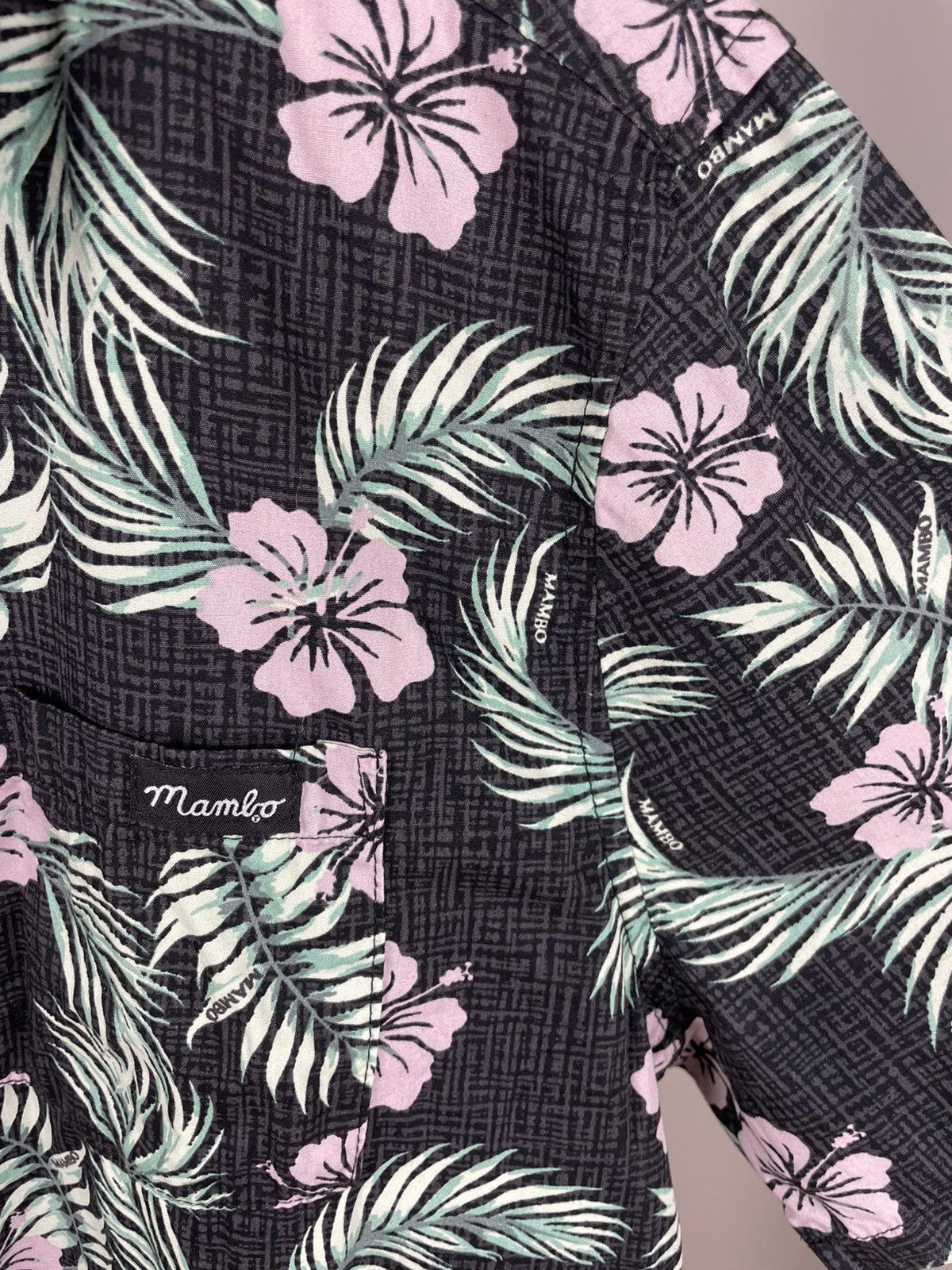 Mambo Mambo Hawaiian shirt short sleeve surfing Size US L / EU 52-54 / 3 - 5 Thumbnail