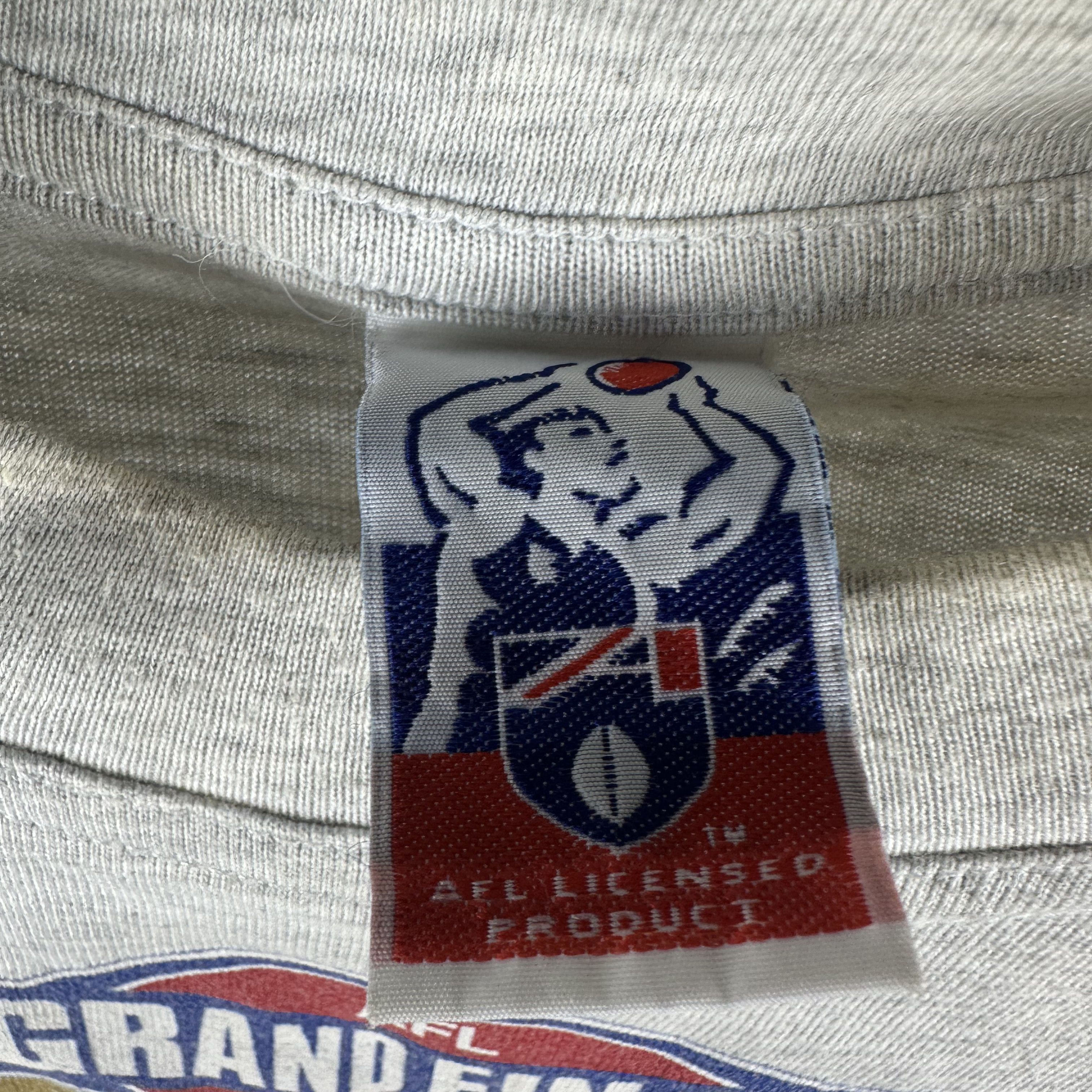 Vintage Vintage 1998 Adelaide Crows AFL Back to Back Premiers Tee Size US L / EU 52-54 / 3 - 5 Thumbnail