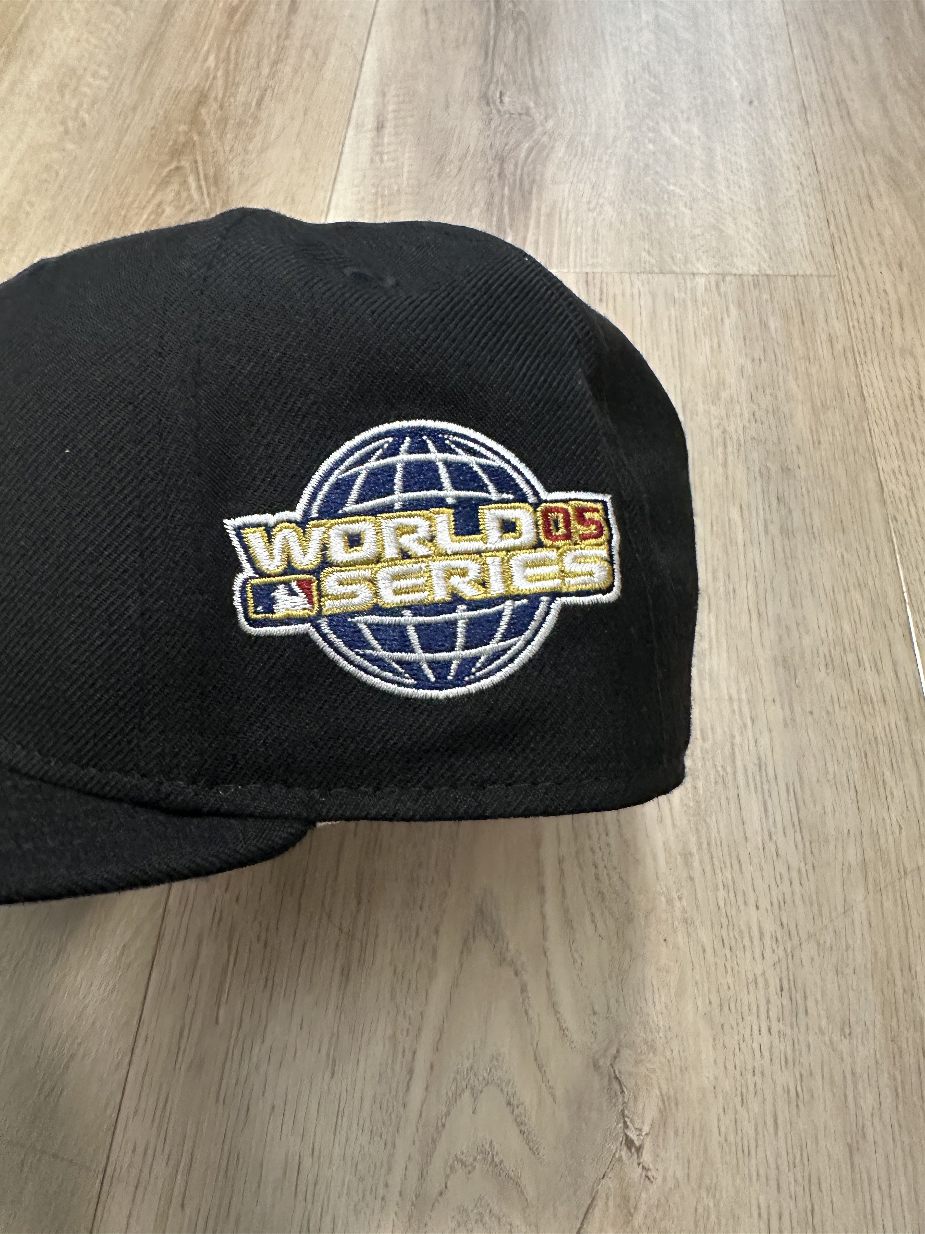 New Era Chicago Whitesox World Series Fitted Hat Size ONE SIZE - 2 Thumbnail