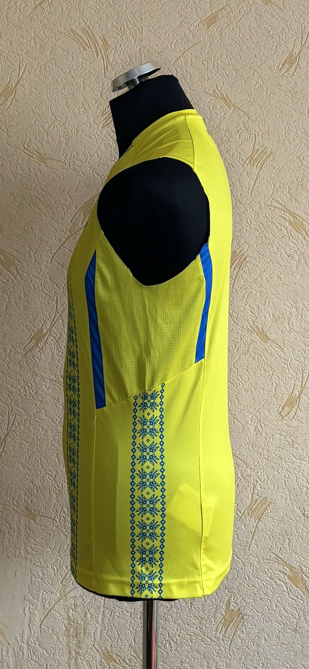 Joma Ukraine 2017 Joma Football Jersey size. S Size US S / EU 44-46 / 1 - 3 Thumbnail