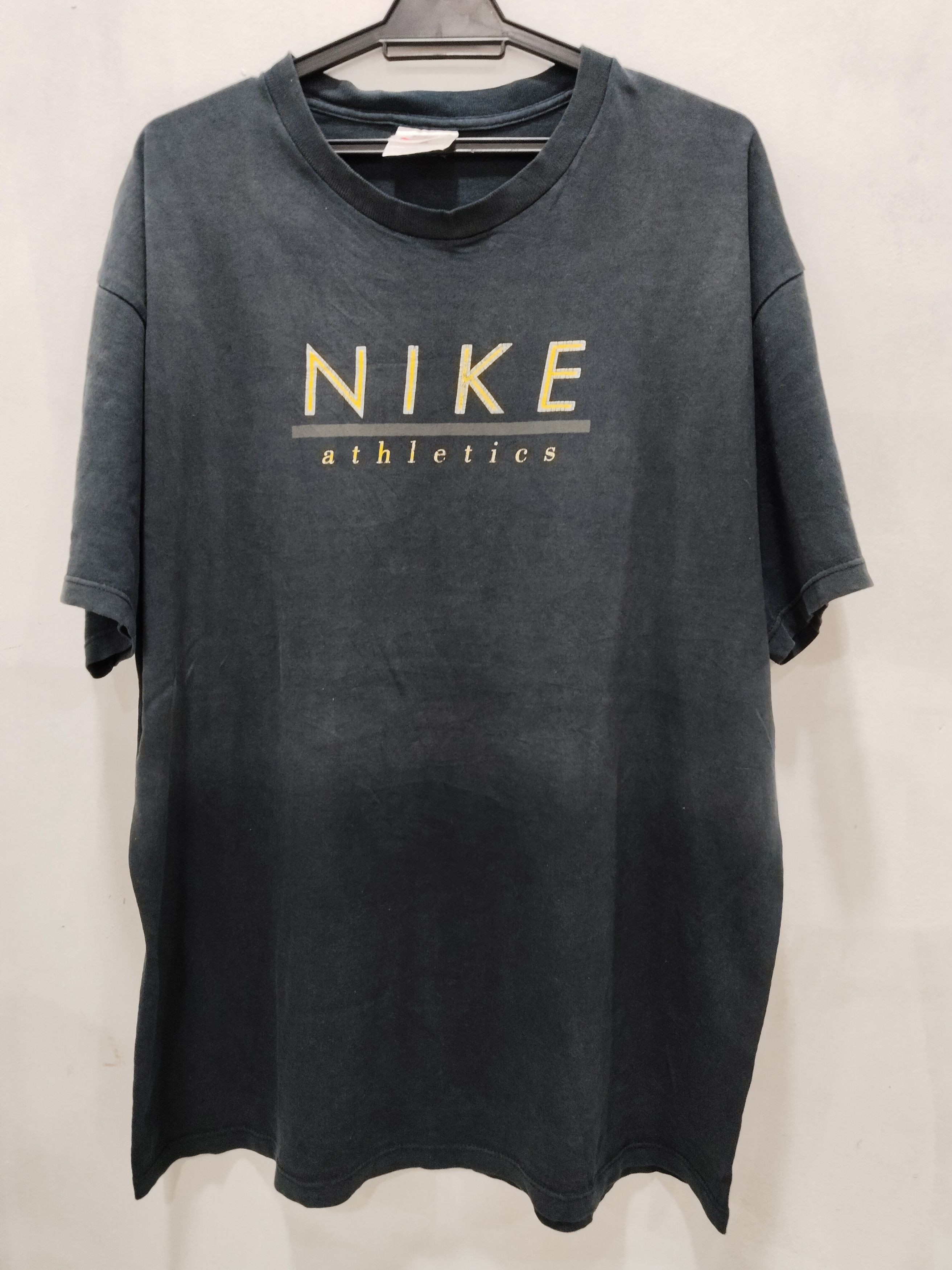 Nike × Vintage Vintage 90s Faded Nike Big Logo Tshirt Size US XL / EU 56 / 4 - 1 Thumbnail