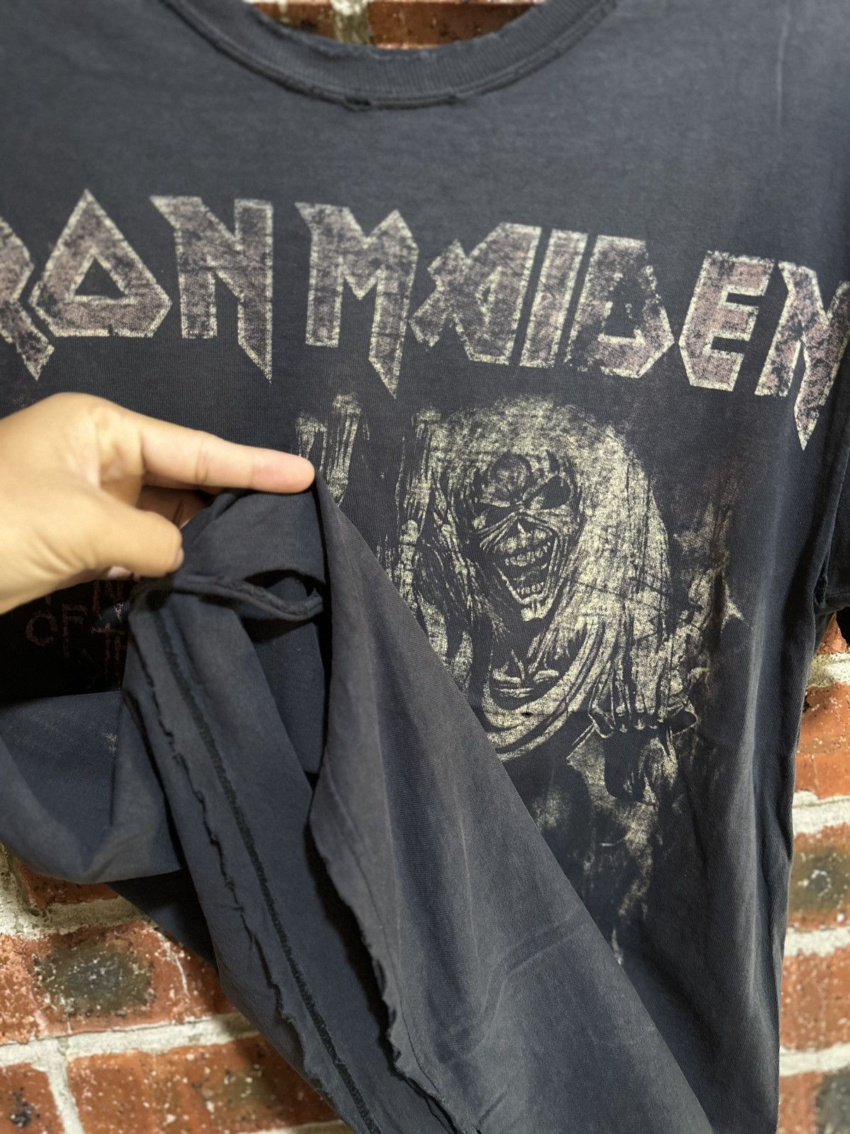 Band Tees Thrashed Vintage Iron Maiden Distress Tee Size US M / EU 48-50 / 2 - 9 Thumbnail