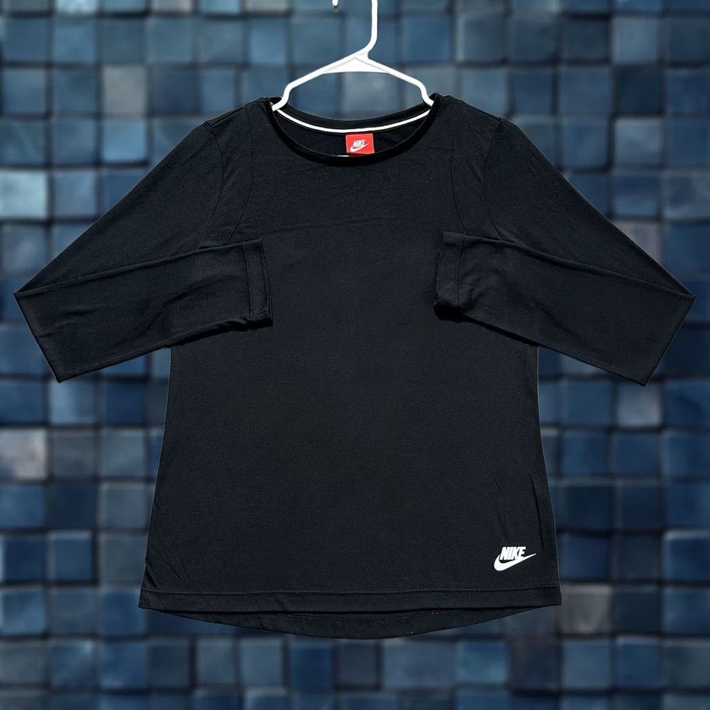 Nike Nike Shirt Womens Small Black Performance Stretch Long Sleeve Training EUC Size S / US 4 / IT 40 - 1 Thumbnail