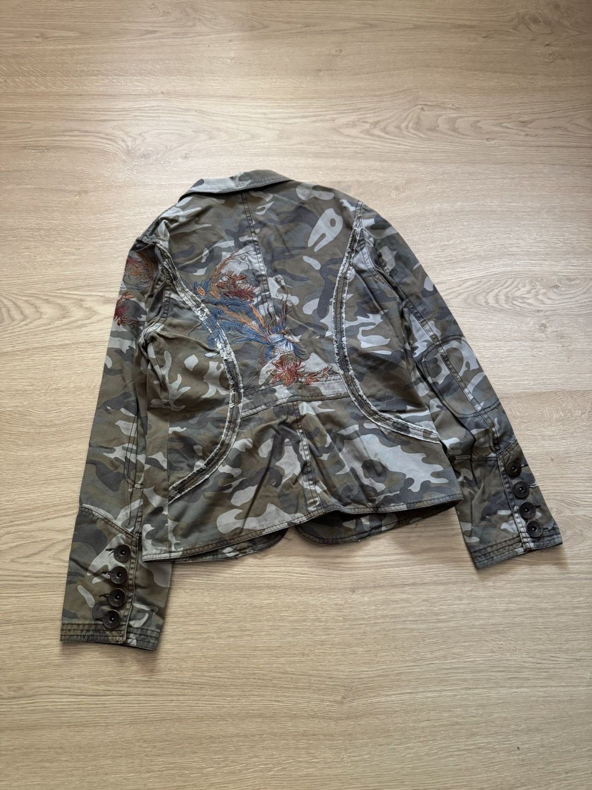 Japanese Brand Vintage Clockhouse Women’s y2k Camo Japanese Dragon Blazer Size M / US 6-8 / IT 42-44 - 4 Thumbnail