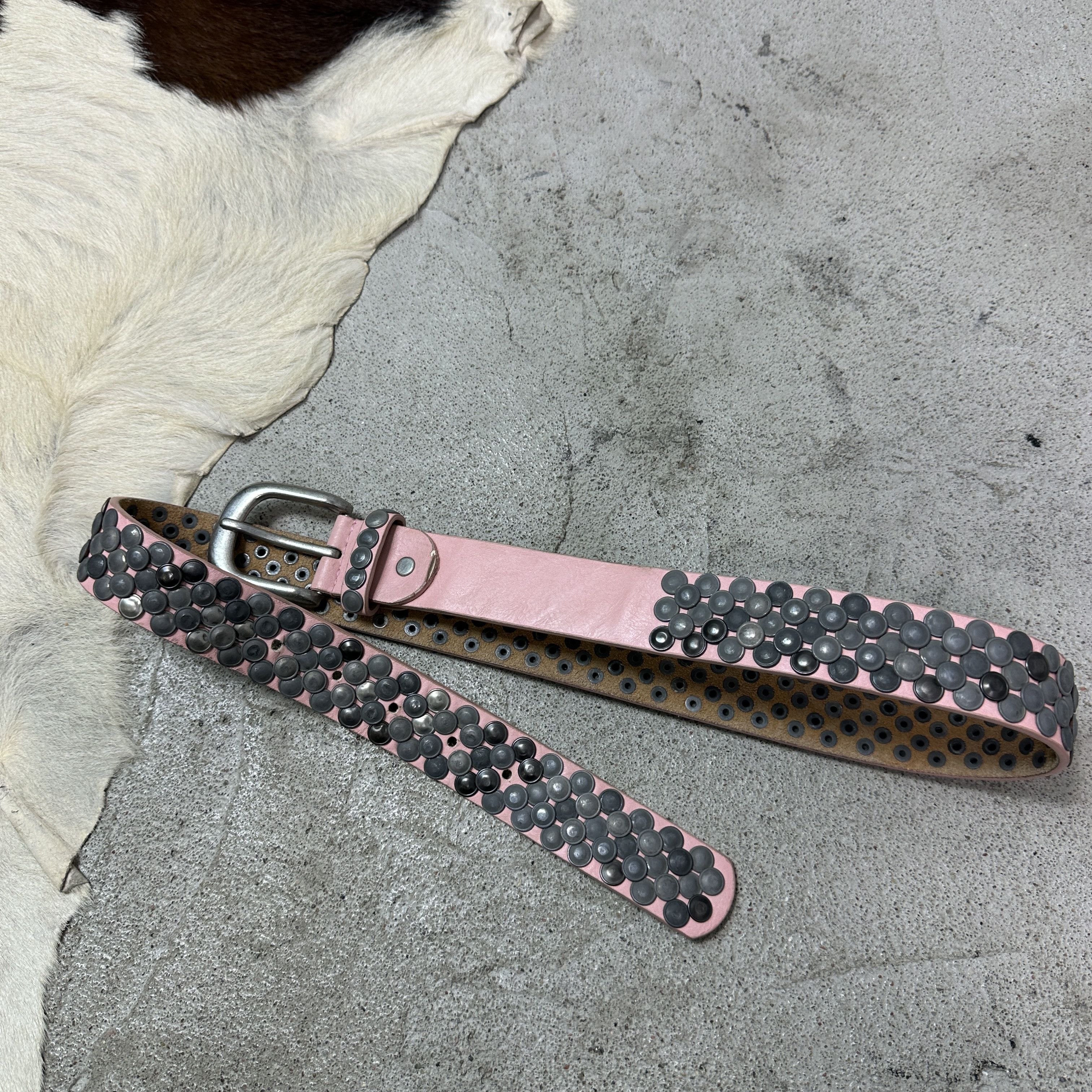 Vintage Vintage Avant Garde Pink Studded Grunge Belt 00s Size ONE SIZE - 2 Thumbnail
