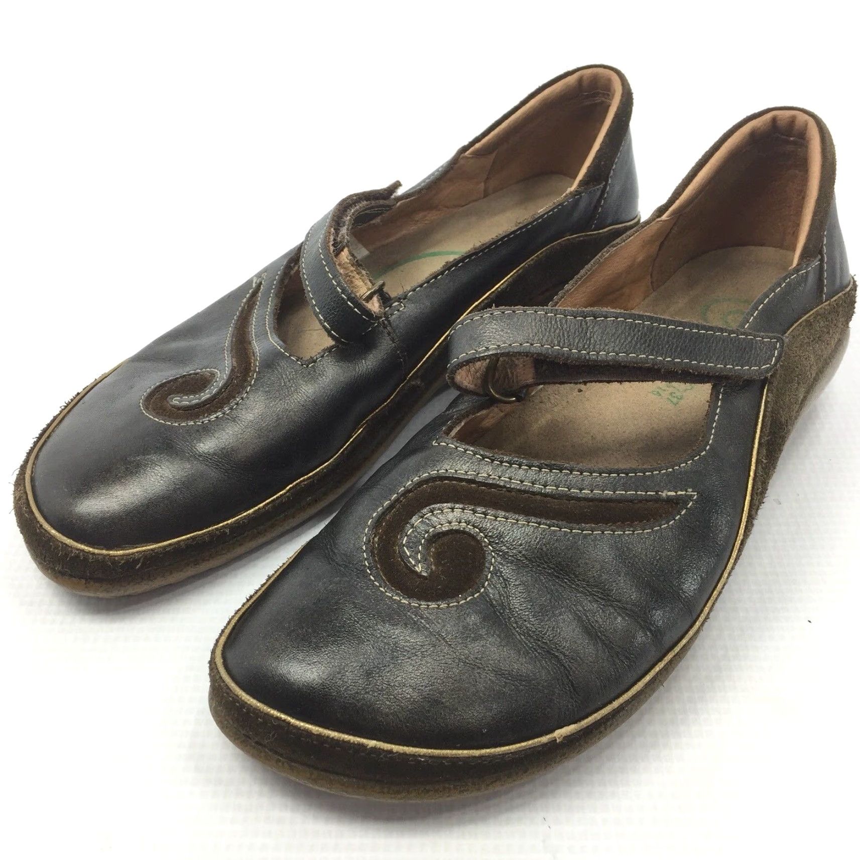 Vintage NAOT Matai Women's Sandals 6 / 37 Brown Gold Mary Jane Leather Flat Size US 6 / IT 36 - 2 Thumbnail