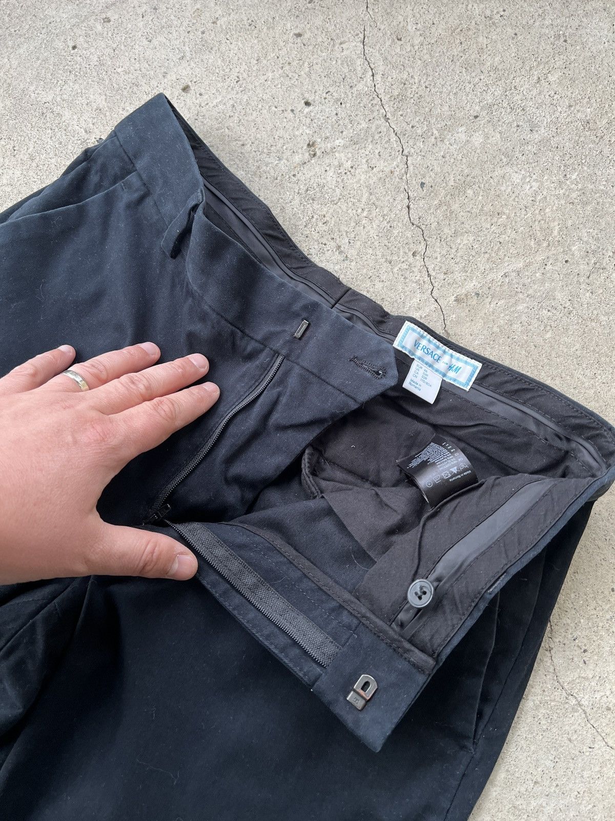 H&M × Versace H&M x Versace Pants Size US 32 / EU 48 - 4 Thumbnail