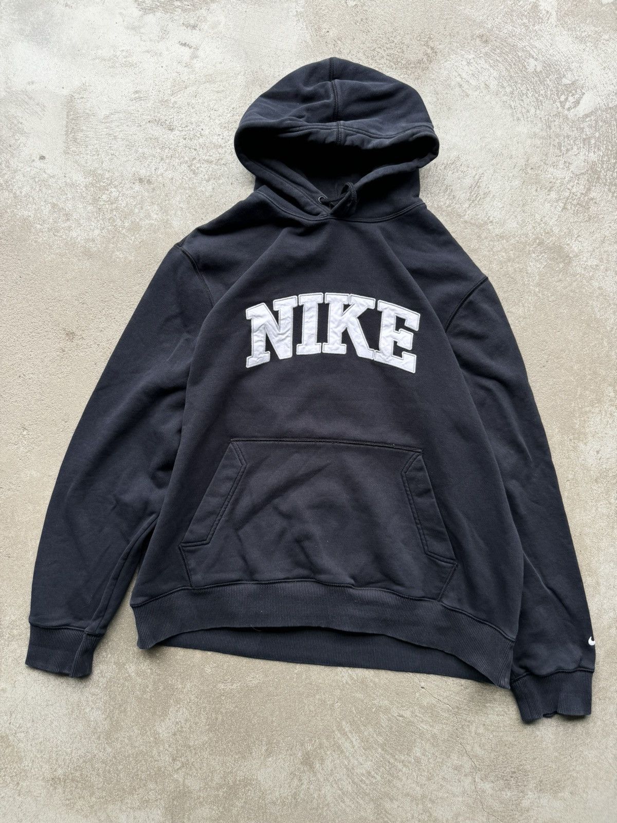 Vintage nike spellout sweater hotsell