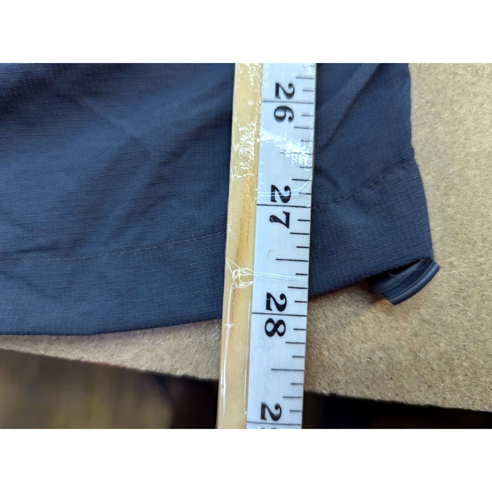 Mammut MAMMUT Womens Hiking 7/8 Pants Size 42 Gray Trekking Pockets Outdoor Ladies Pants Women Gray 42 Pockets Hiking 7/8 Khakis Mens? Size 28" / US 6 / IT 42 - 7 Thumbnail