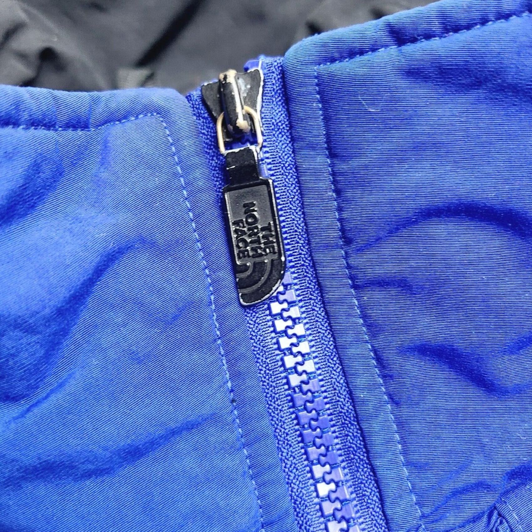 The North Face VINTAGE The North Face Puffer Jacket Coat Men’s Size S Quallofil 90s Blue Quilted Nylon Snaps Zip Jacket Mens Size US S / EU 44-46 / 1 - 4 Thumbnail