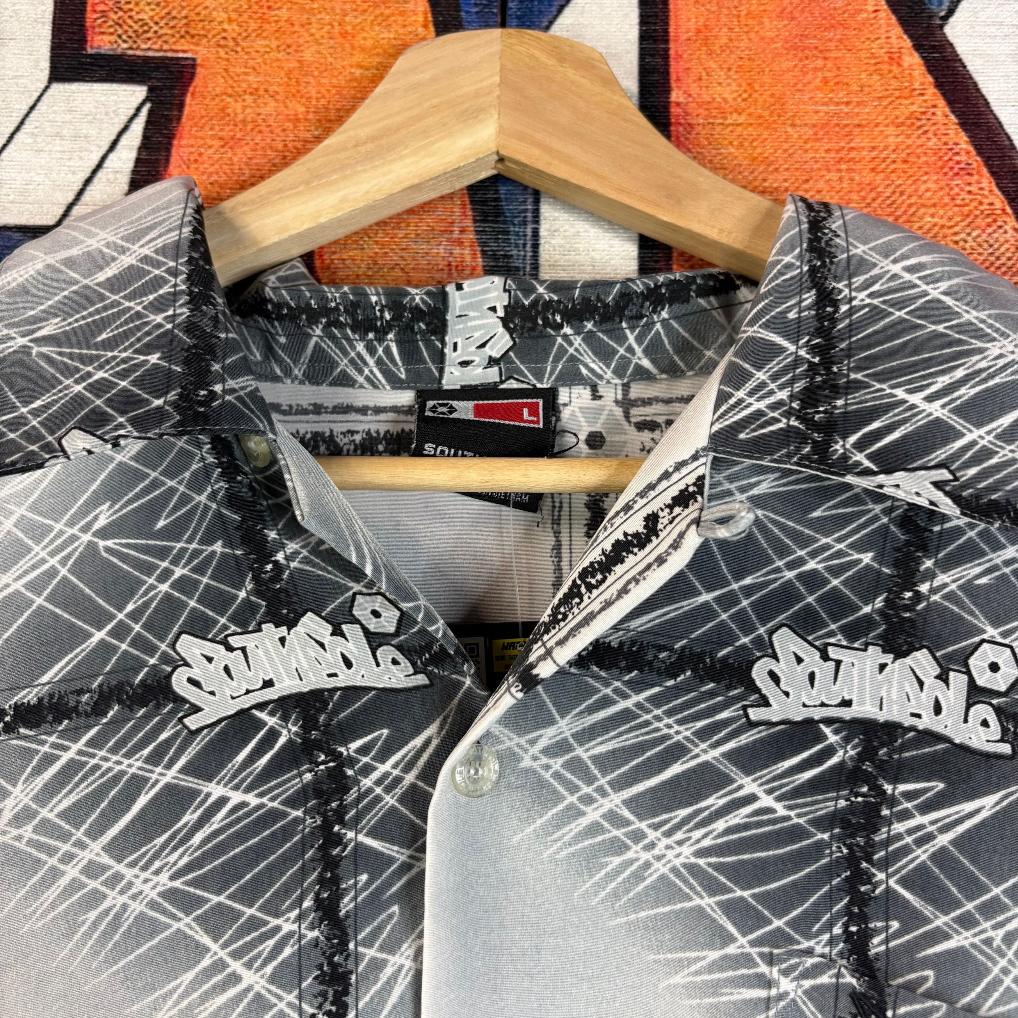 Southpole Y2K Southpole Button Up Rayon Shirt Size Large Size US L / EU 52-54 / 3 - 2 Thumbnail