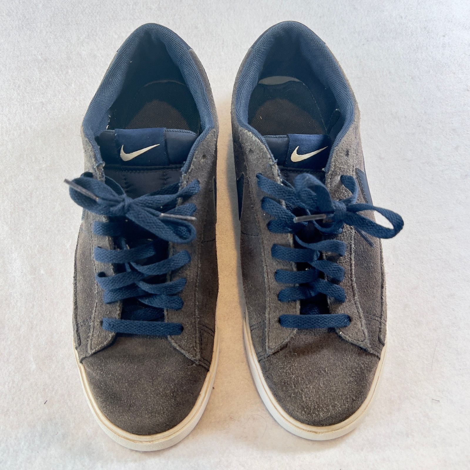 Nike Low Top Sneaker Nike Men 9 Blazer Grey Navy Style AJ9516-400 Size US 9 / EU 42 - 10 Thumbnail