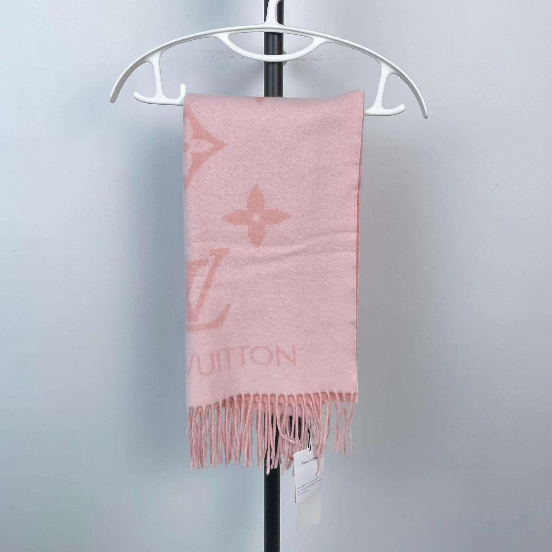 Louis Vuitton LV Pink 100% Cashmere Reversible Scarf Italian New Size ONE SIZE - 2 Thumbnail