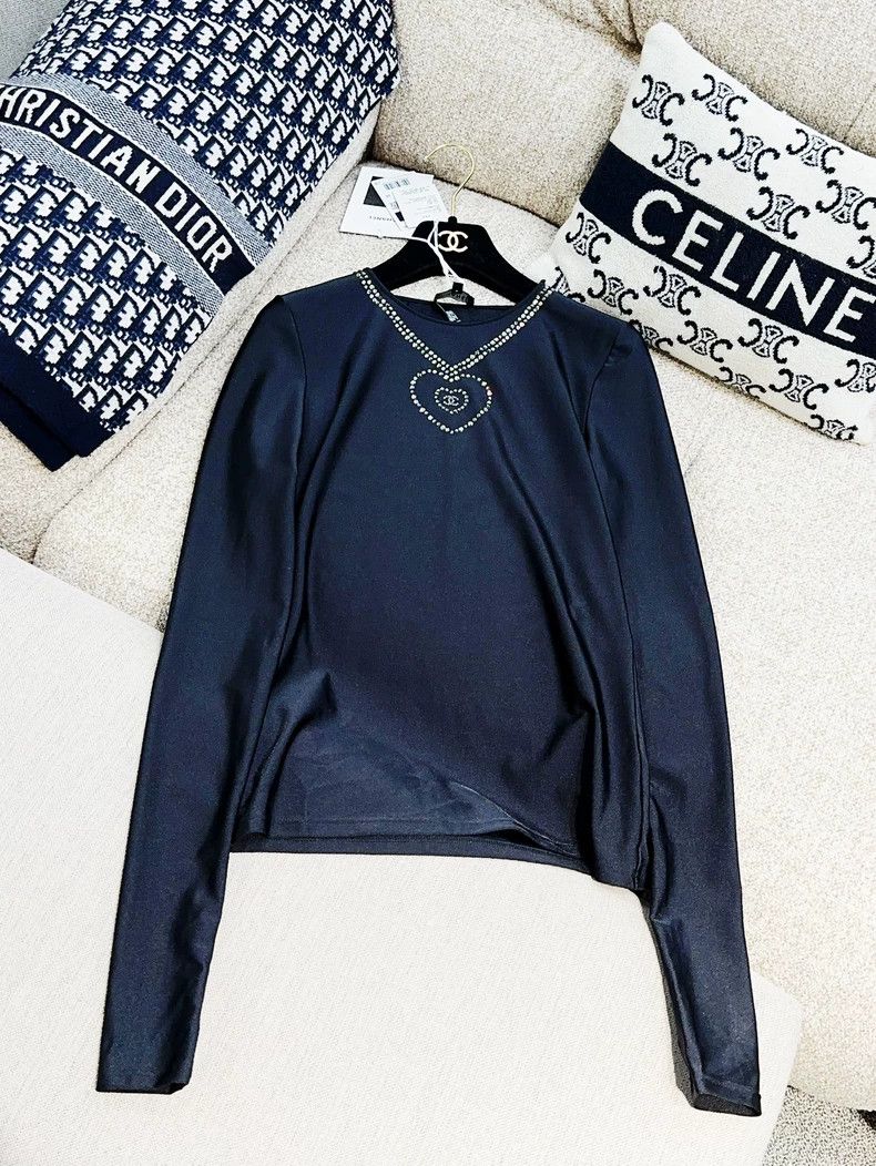 Chanel Chanel 21K autumn and winter black rhinestone love necklac Size XS / US 0-2 / IT 36-38 - 2 Thumbnail