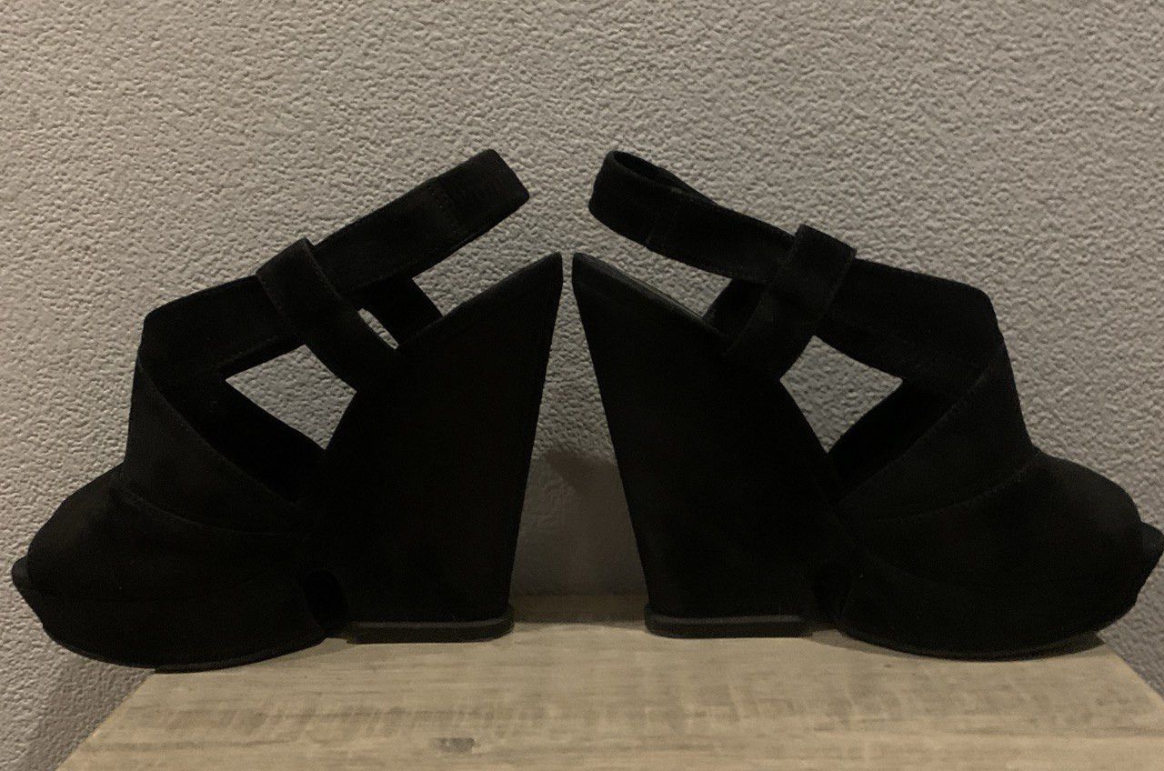 Yves Saint Laurent Saint Laurent Black Suede Hortense Sandals Size US 5 / IT 35 - 4 Thumbnail