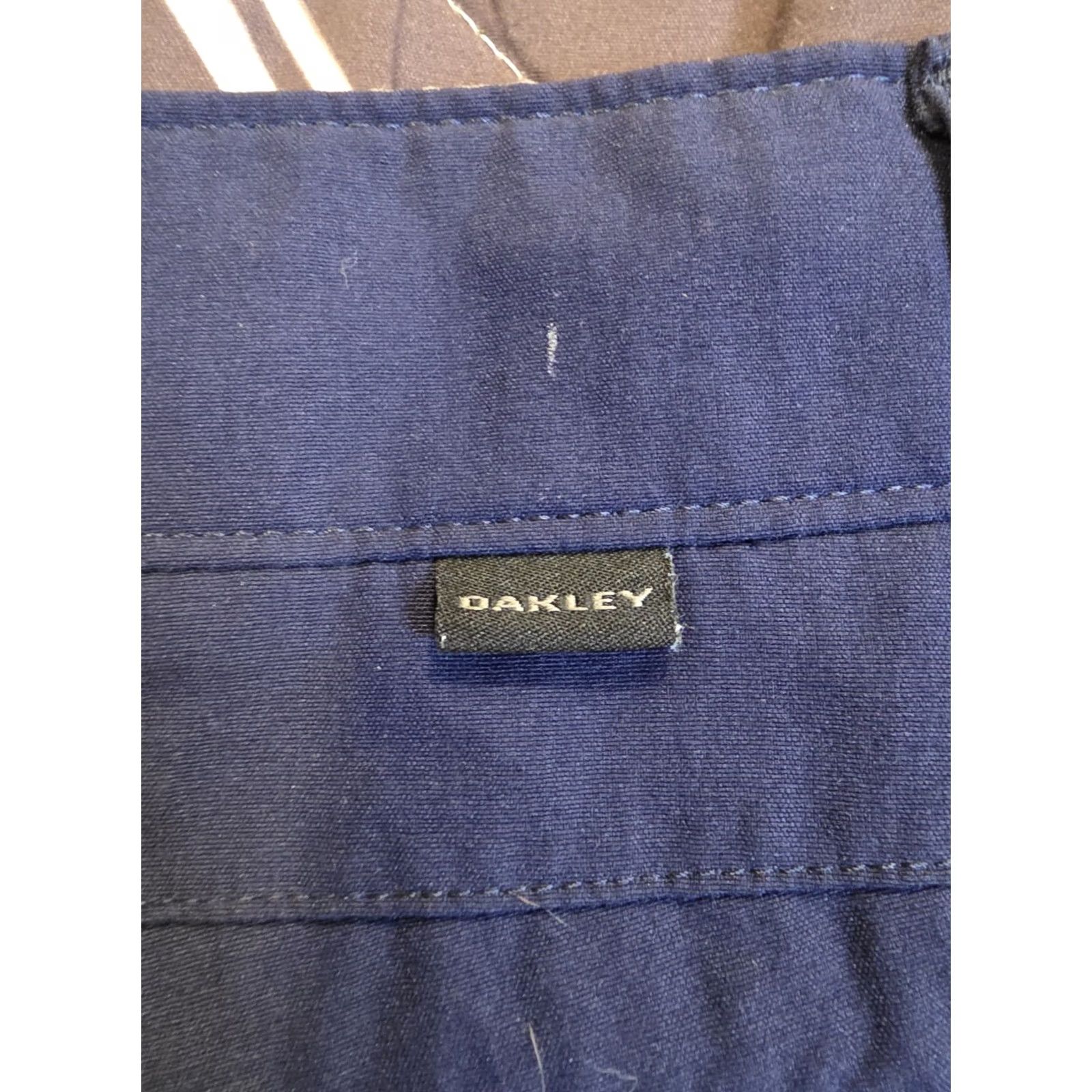 Oakley Oakley Men's Shorts Embroidered Logo Golf Casual Navy Blue 12" Inseam Size 32 Size US 32 / EU 48 - 5 Thumbnail