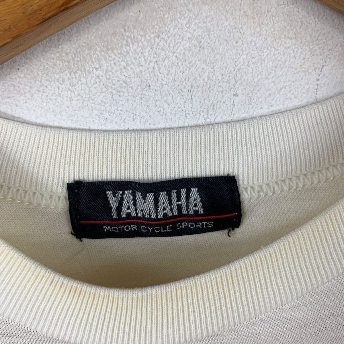 Vintage Vintage 80’ YAMAHA EDDIE LAWSON MotoGP Rider Tee Shirt Top Size US S / EU 44-46 / 1 - 7 Thumbnail