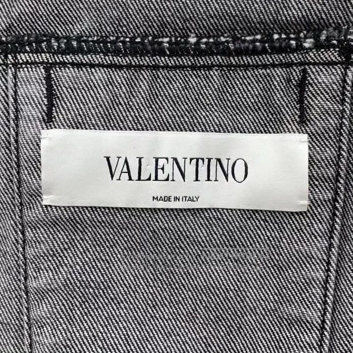Valentino Valentino Black logo-print cotton lapel long-sleeved denim Size US S / EU 44-46 / 1 - 5 Thumbnail