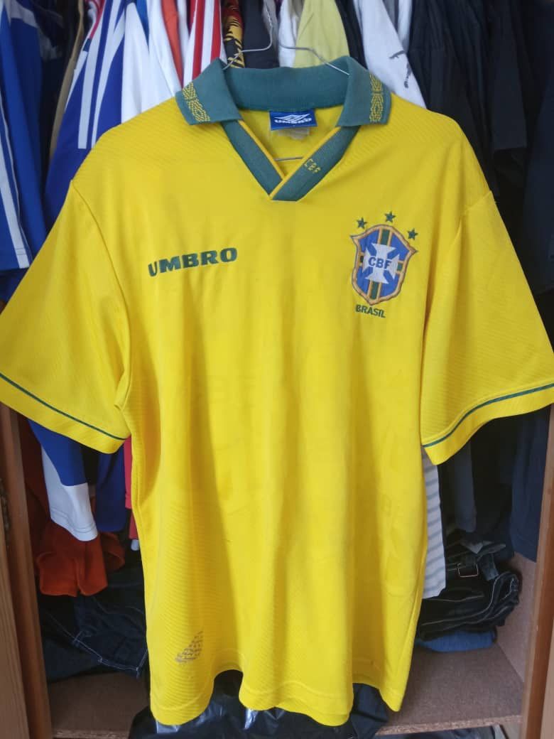 Umbro × Vintage Brazil 1994 Home Jersey Size US L / EU 52-54 / 3 - 1 Thumbnail