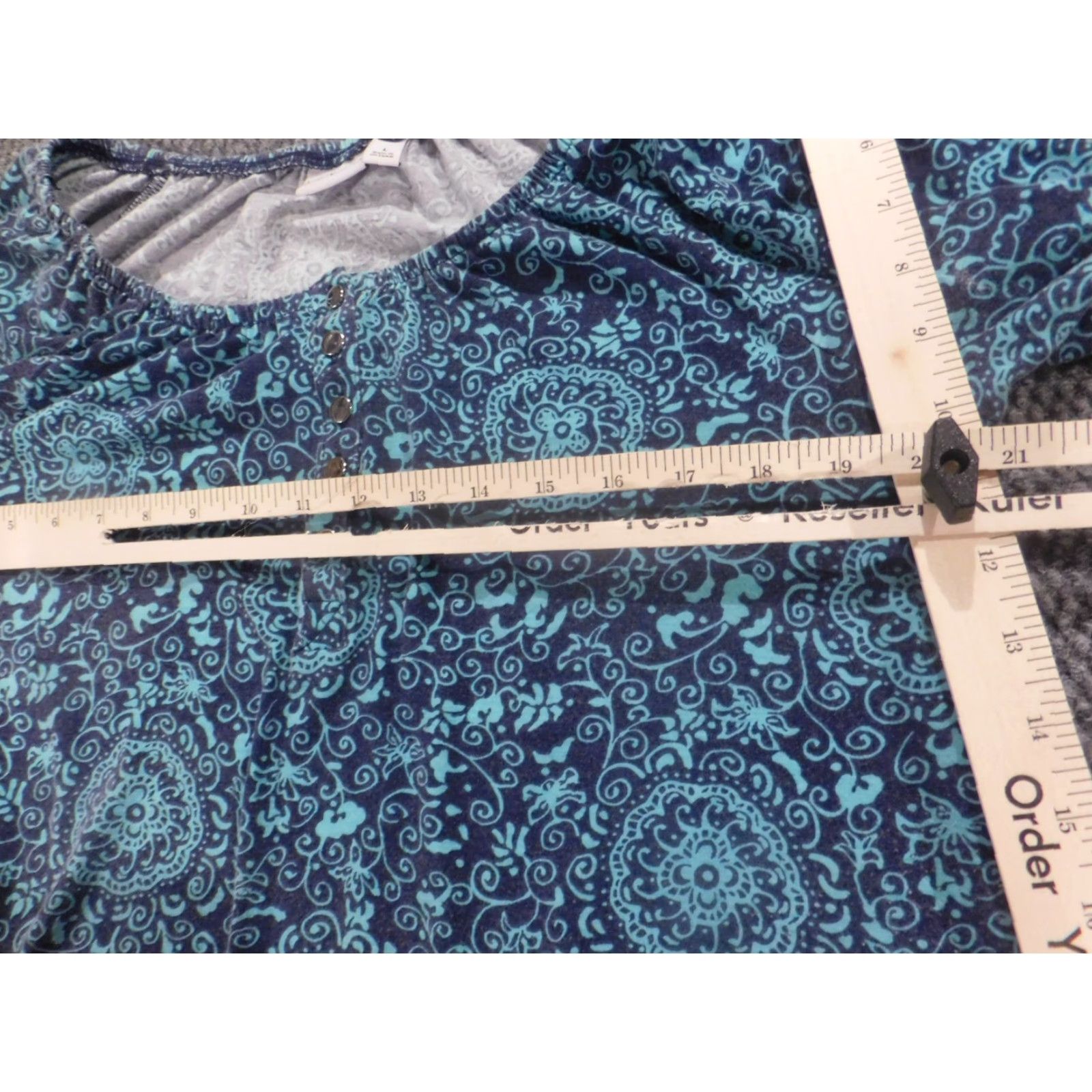 Vintage Kim Rogers Blouse L Womens Blue Floral Crew Neck Pullover Stretch Casual Regular Satin? (Note: Contains rayon and cotton; cap sleeves) Size L / US 10 / IT 46 - 5 Thumbnail