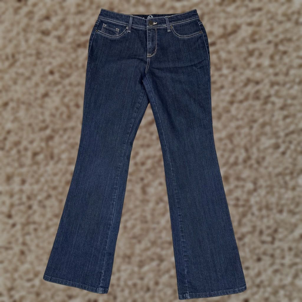 Vintage N62 Signature Fit Bootcut Jeans Womens 6 Blue Dark Wash Mid Rise Stretch 28x31 Size 28" / US 6 / IT 42 - 1 Thumbnail