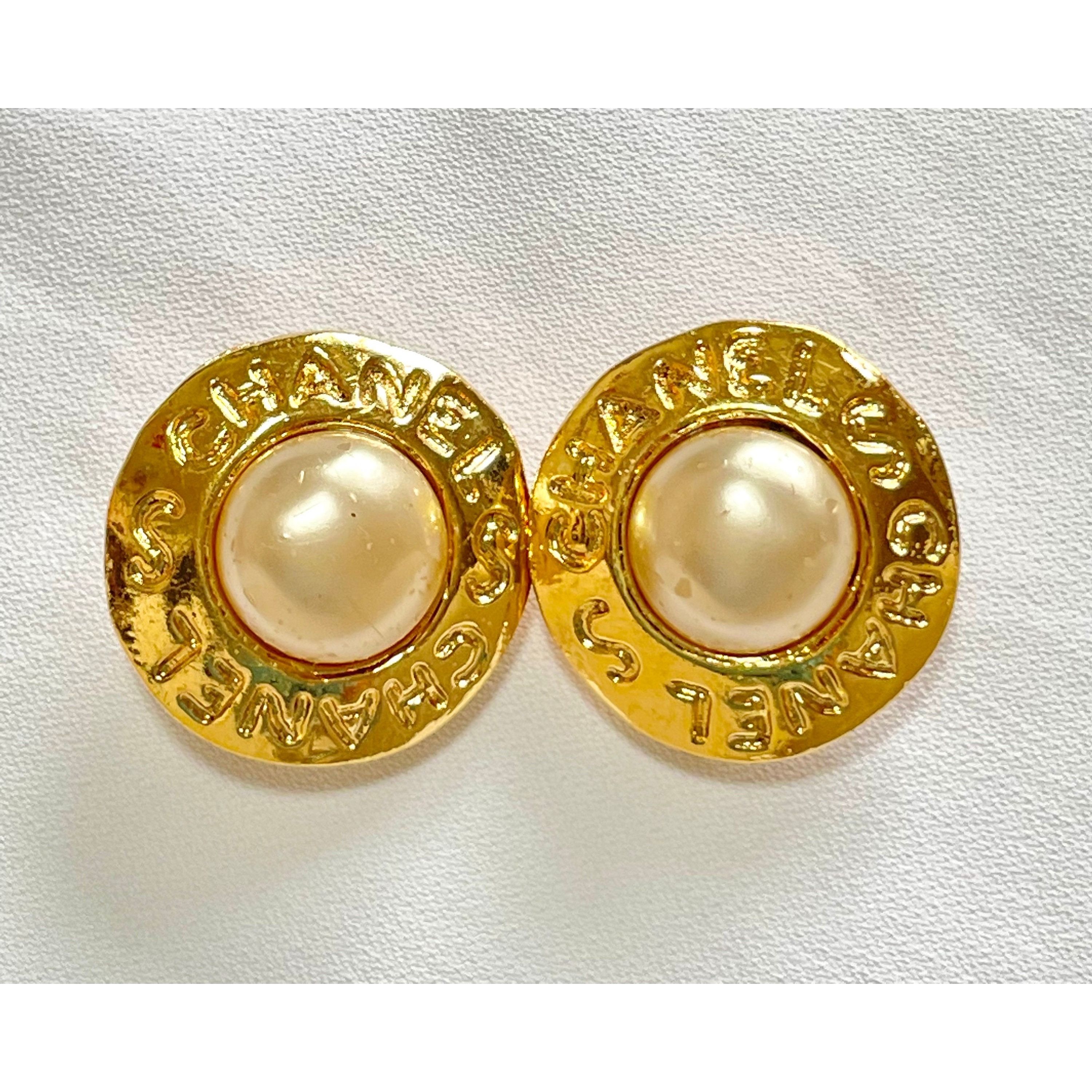 Chanel Vintage CHANEL golden round shape faux pearl earrings Size ONE SIZE - 2 Thumbnail