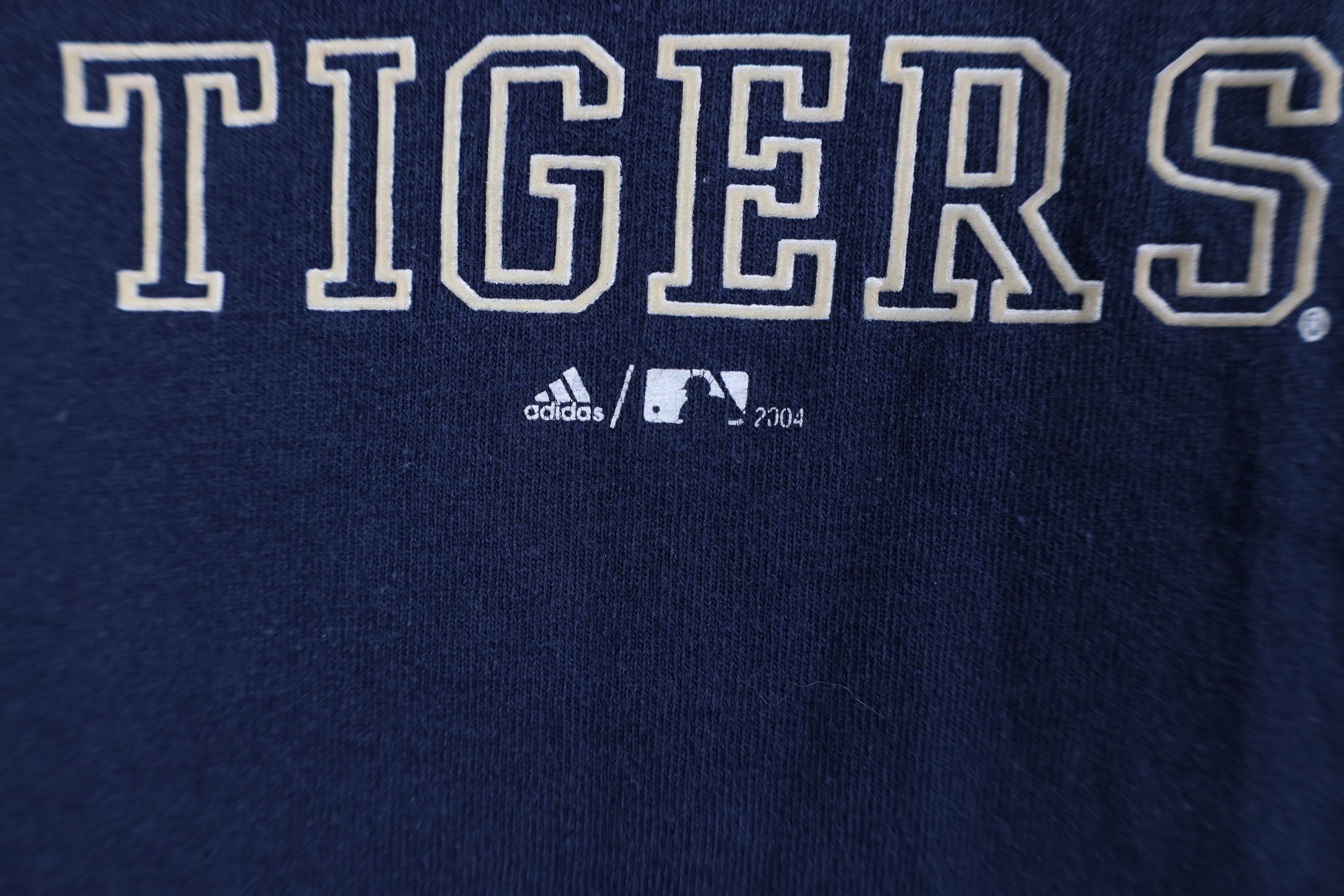 Adidas Vintage Y2K 2004 Adidas Tigers Baseball Short Sleeve T-Shirt Size US XL / EU 56 / 4 - 5 Thumbnail