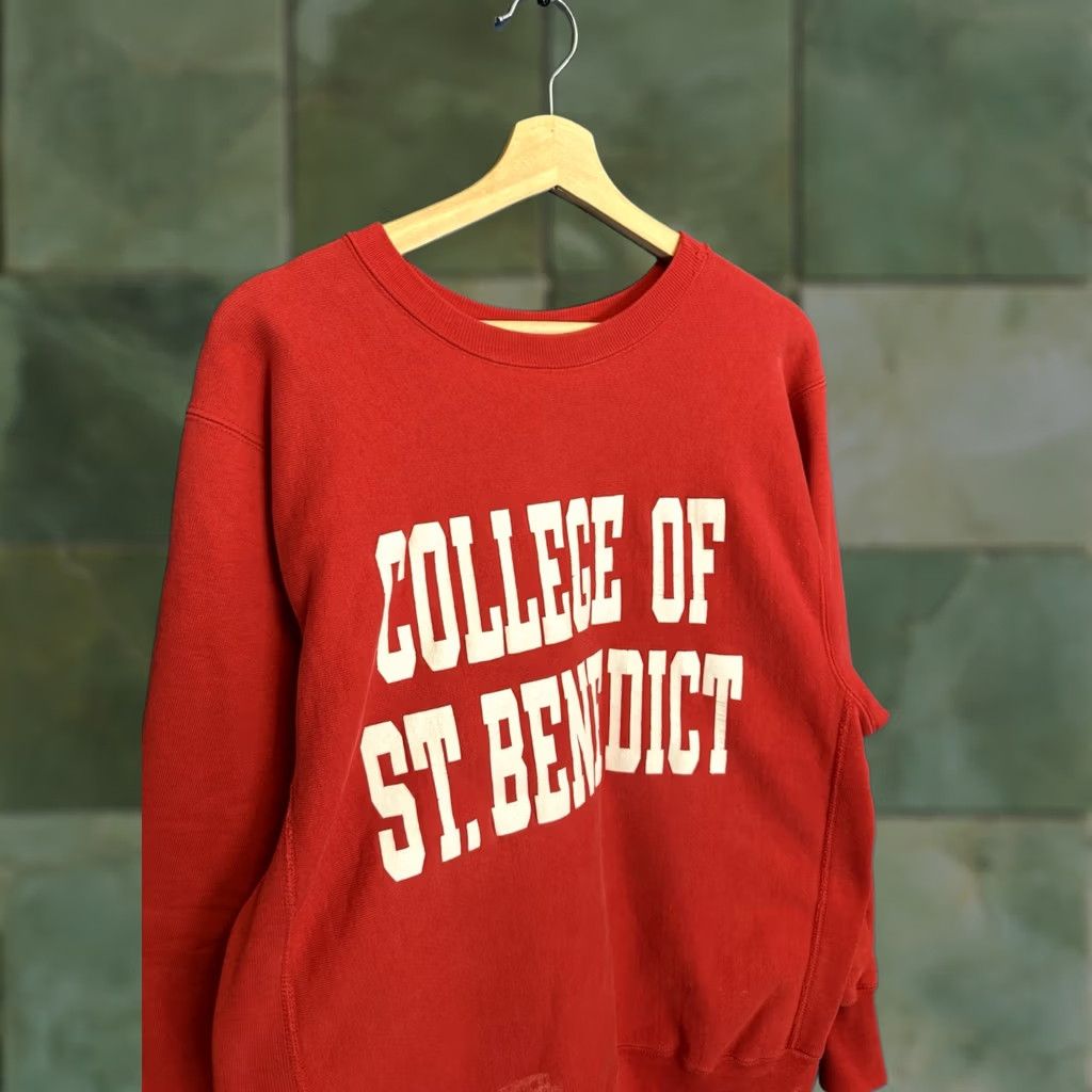Champion VINTAGE Champion Reverse Weave Sweatshirt Red 90s Large Men Pullover Reversible St Benedict College Size L Size US L / EU 52-54 / 3 - 1 Thumbnail