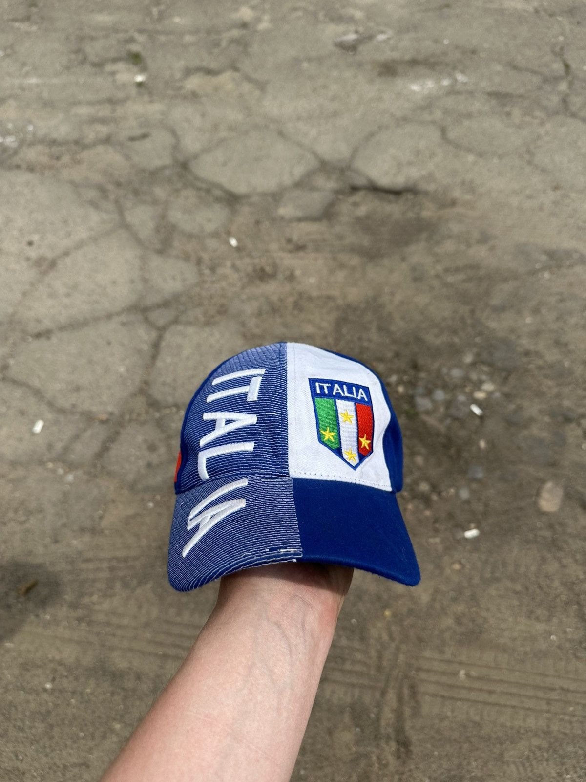 Italia Independent Vintage Italia Cap Soccer Jersey Y2K Blockcore Hype Style Size ONE SIZE - 1 Thumbnail