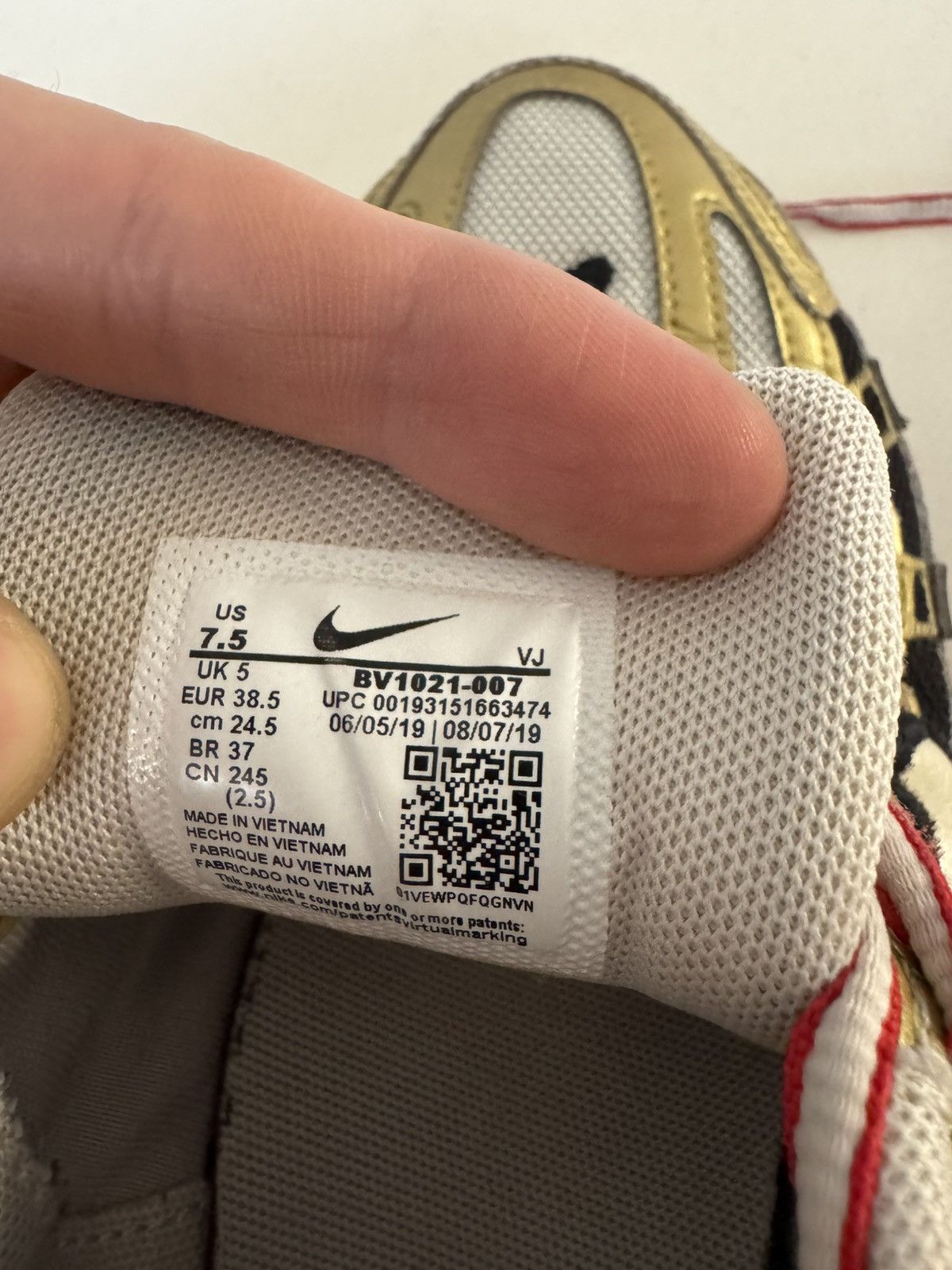 Nike Nike P-6000 Rare Gold Low Sneakers Hype Streetwear Swoosh Size US 7.5 / IT 37.5 - 6 Thumbnail