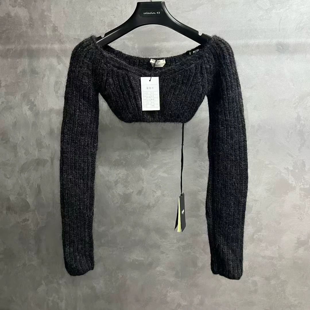 Fendi Fendi Cropped Gray Hoodie 36 Men Size US S / EU 44-46 / 1 - 1 Thumbnail