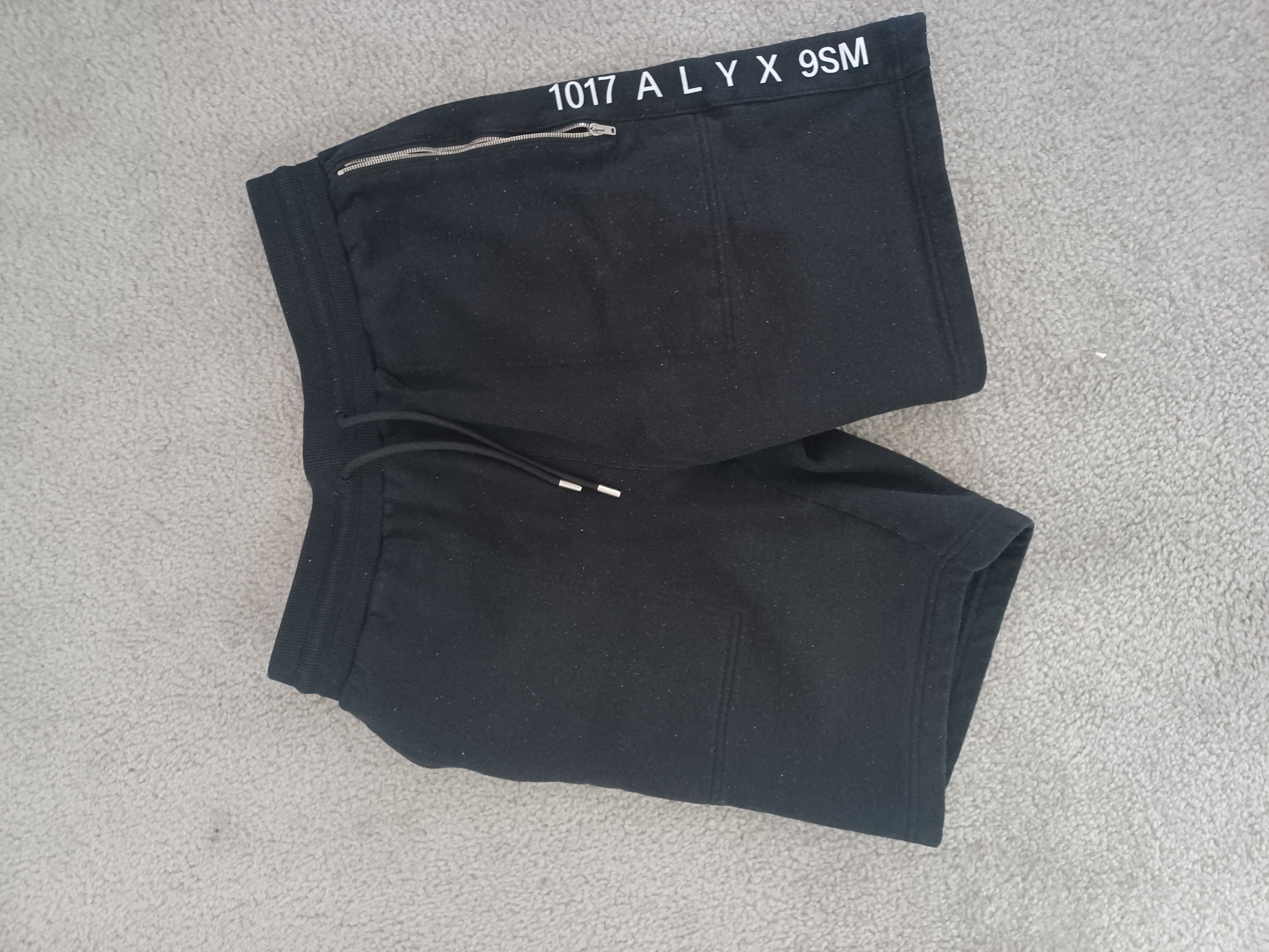 1017 ALYX 9SM Alyx 95sm zipper short | Grailed